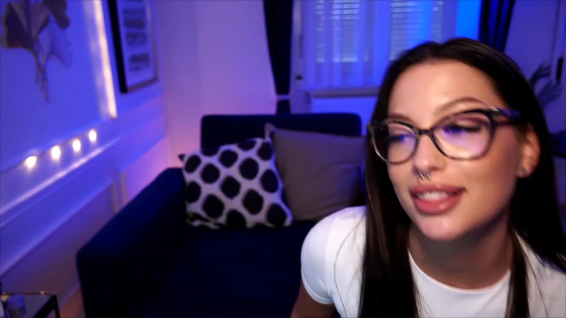 Gallery image thumbnail from blueexstacey's myfreecams stream on, 06/27/2023, 15:07 image 2 of 20
