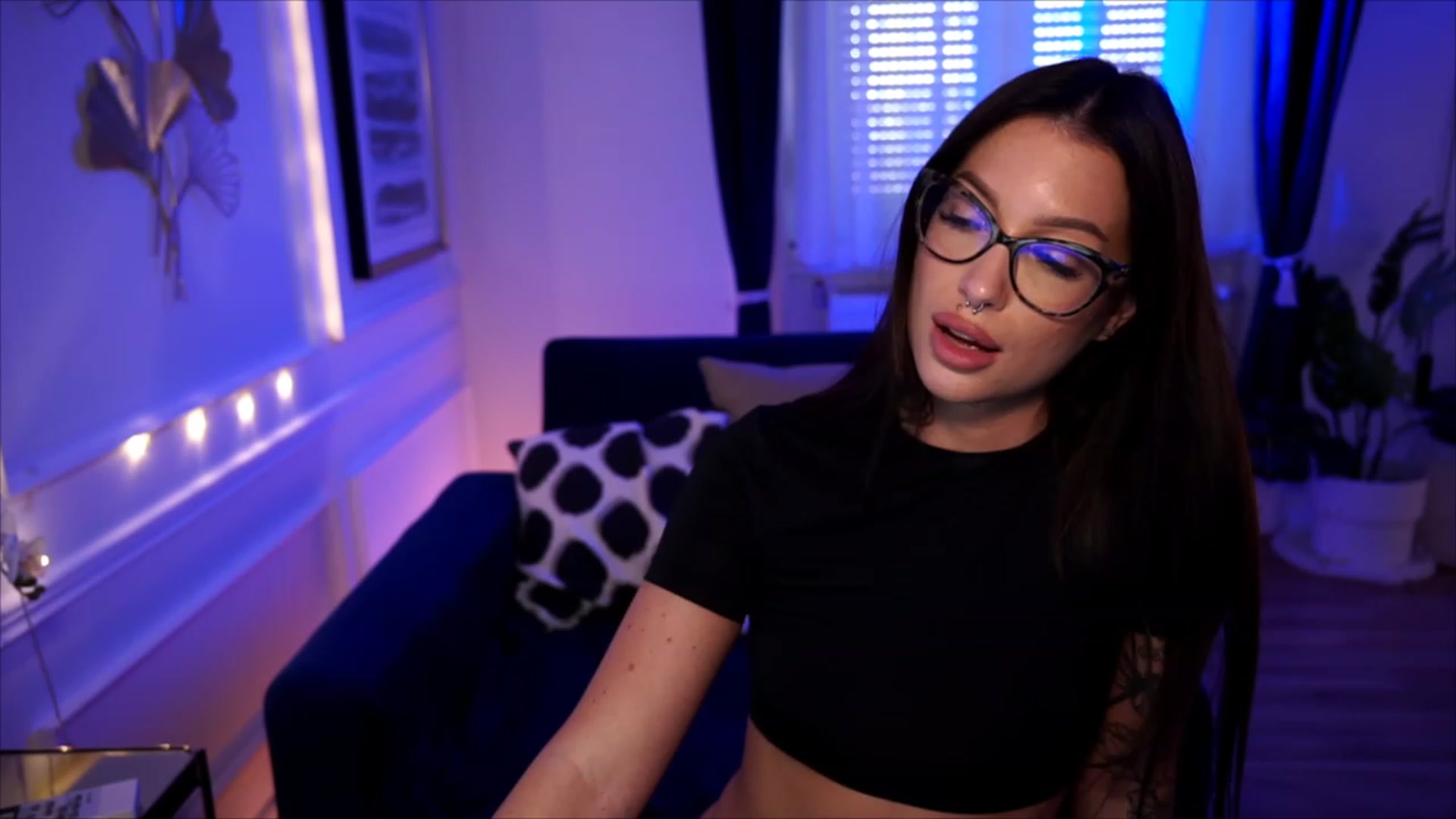 Gallery image thumbnail from blueexstacey's myfreecams stream on, 07/10/2023, 13:05 image 11 of 20