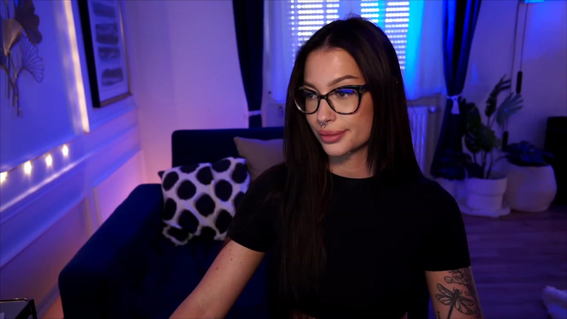 Gallery image thumbnail from blueexstacey's myfreecams stream on, 07/10/2023, 13:05 image 15 of 20