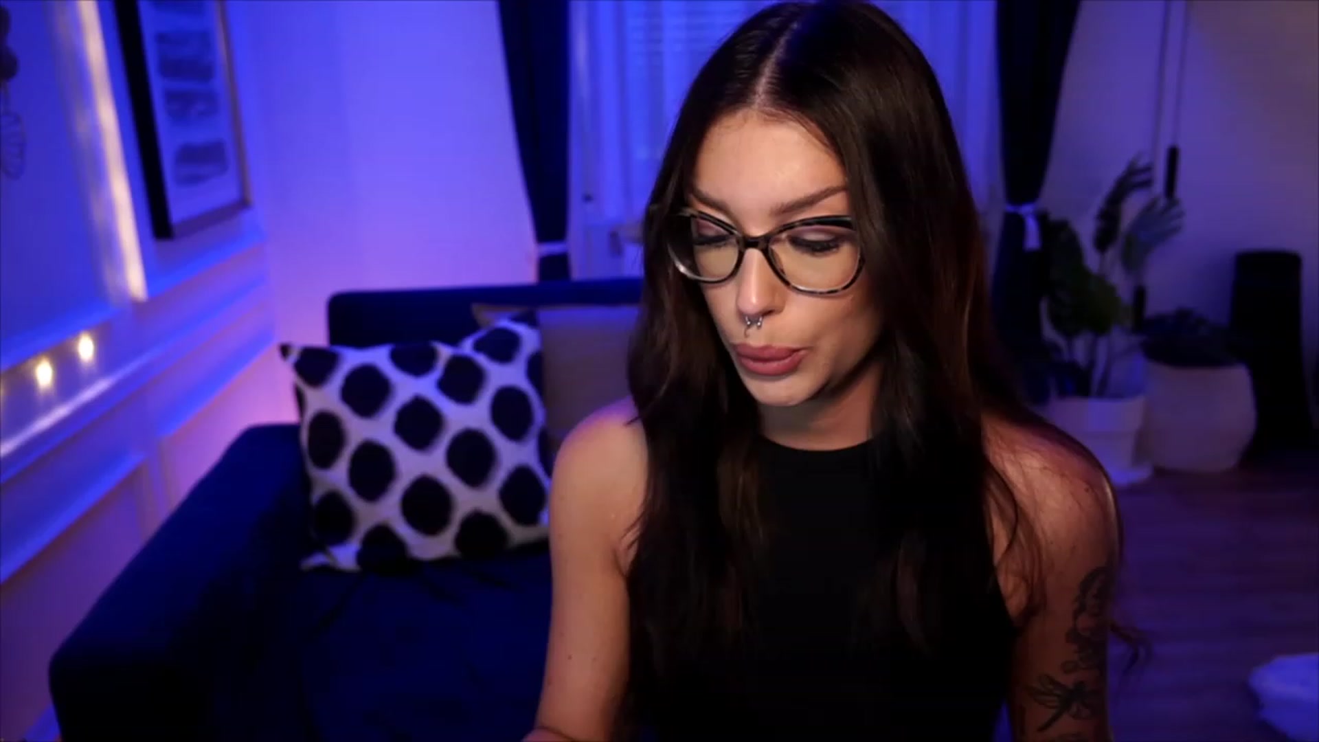 Gallery image thumbnail from blueexstacey's myfreecams stream on, 07/13/2023, 18:32 image 13 of 20