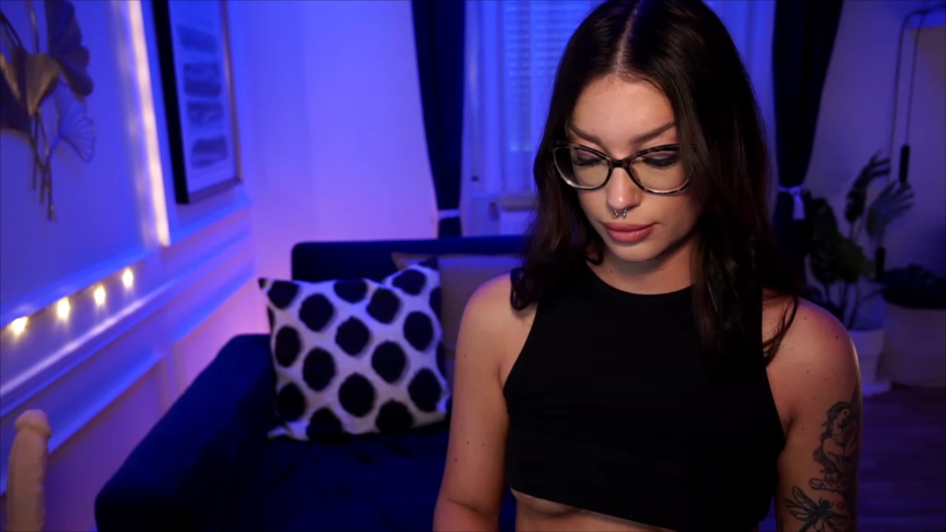 Gallery image thumbnail from blueexstacey's myfreecams stream on, 07/13/2023, 18:32 image 11 of 20