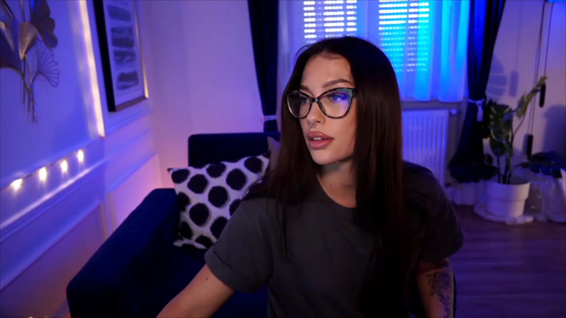 Gallery image thumbnail from blueexstacey's myfreecams stream on, 07/29/2023, 15:00 image 20 of 20