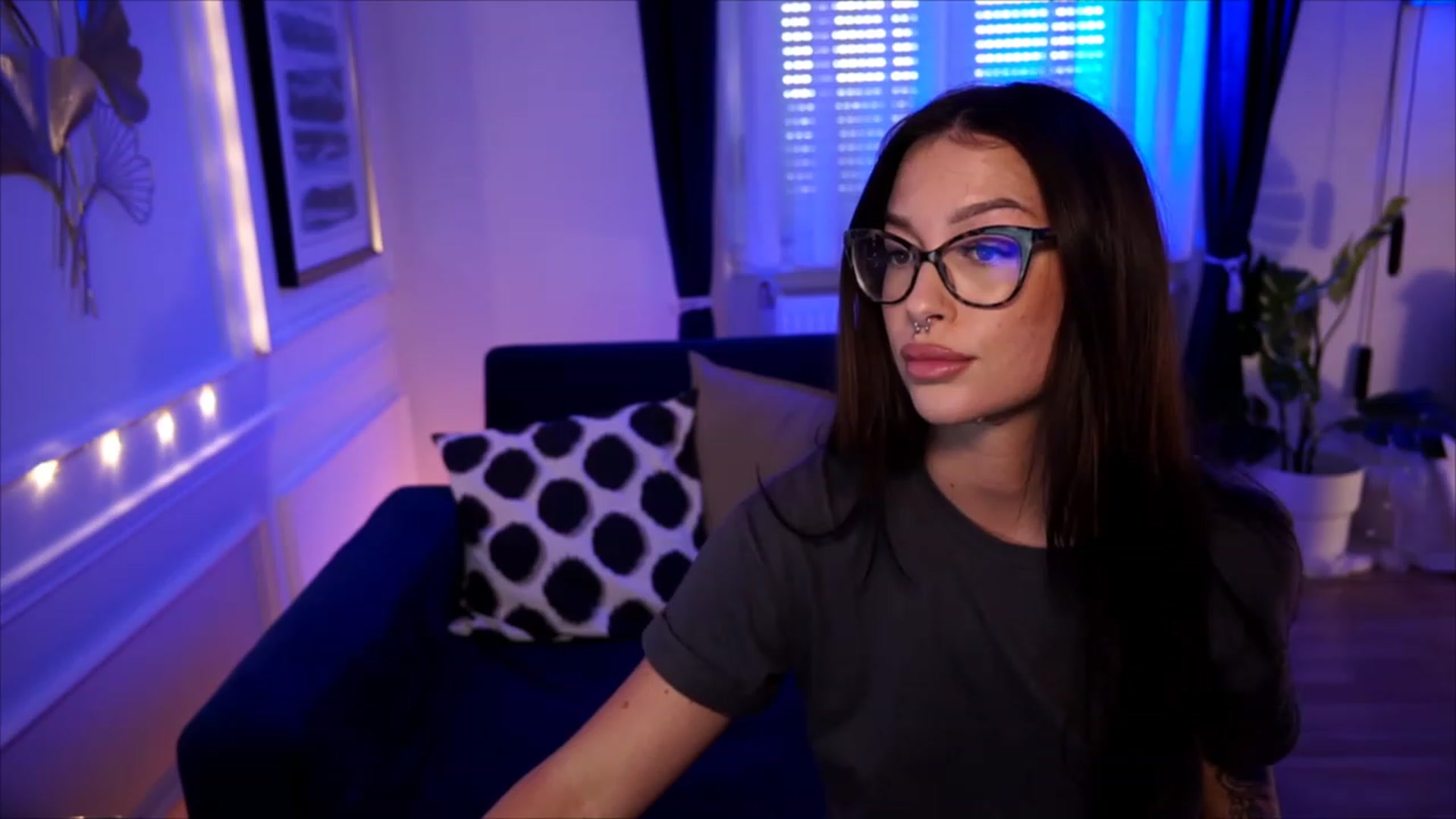 Gallery image thumbnail from blueexstacey's myfreecams stream on, 07/29/2023, 15:00 image 17 of 20