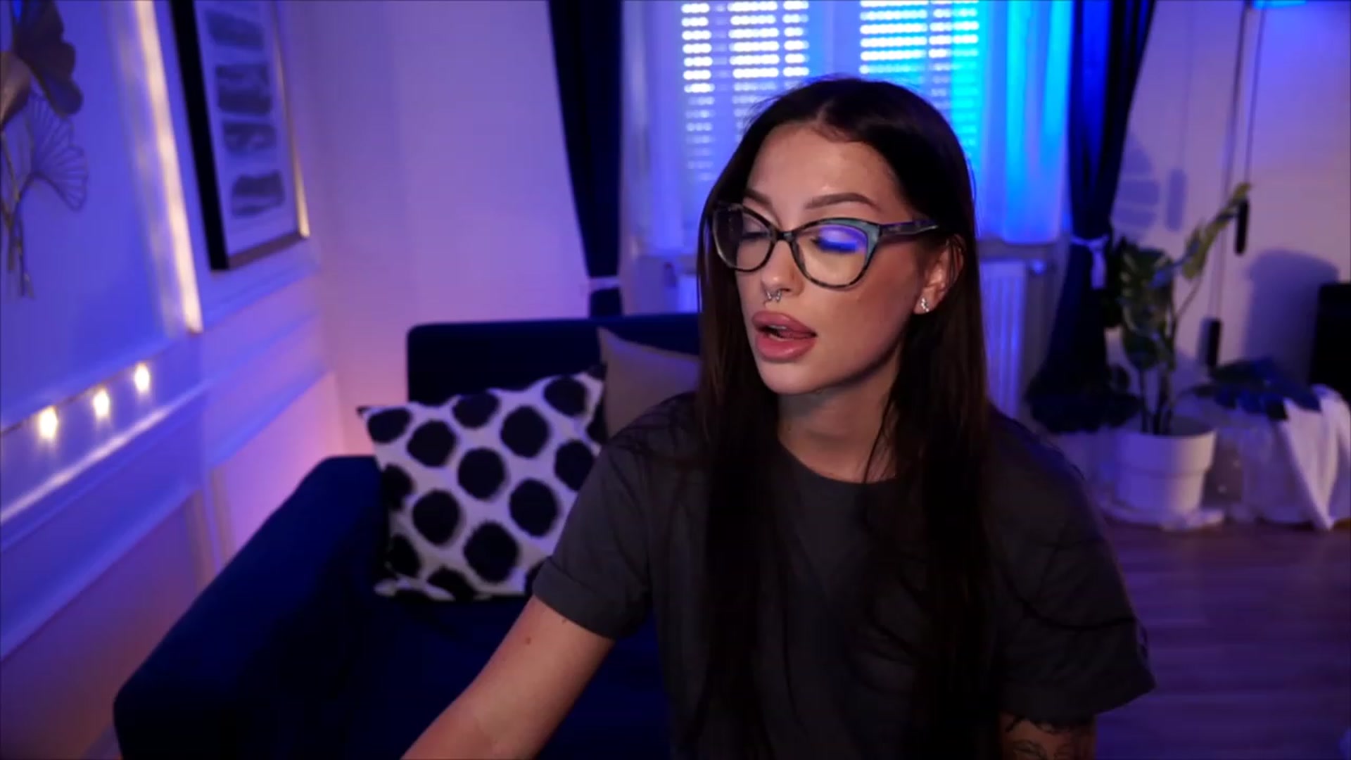Gallery image thumbnail from blueexstacey's myfreecams stream on, 07/29/2023, 15:00 image 11 of 20