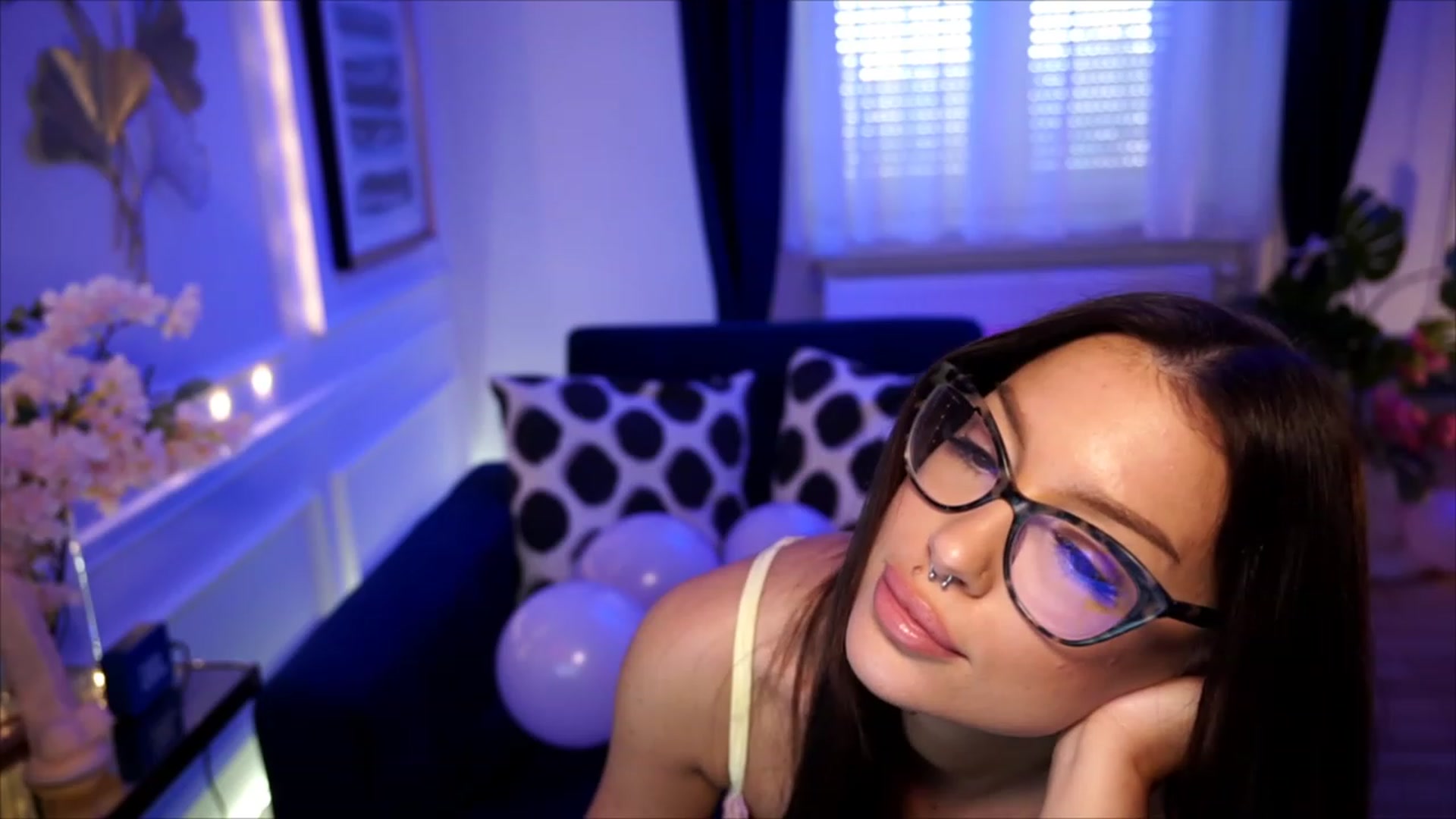 Gallery image thumbnail from blueexstacey's myfreecams stream on, 08/19/2023, 14:58 image 20 of 20