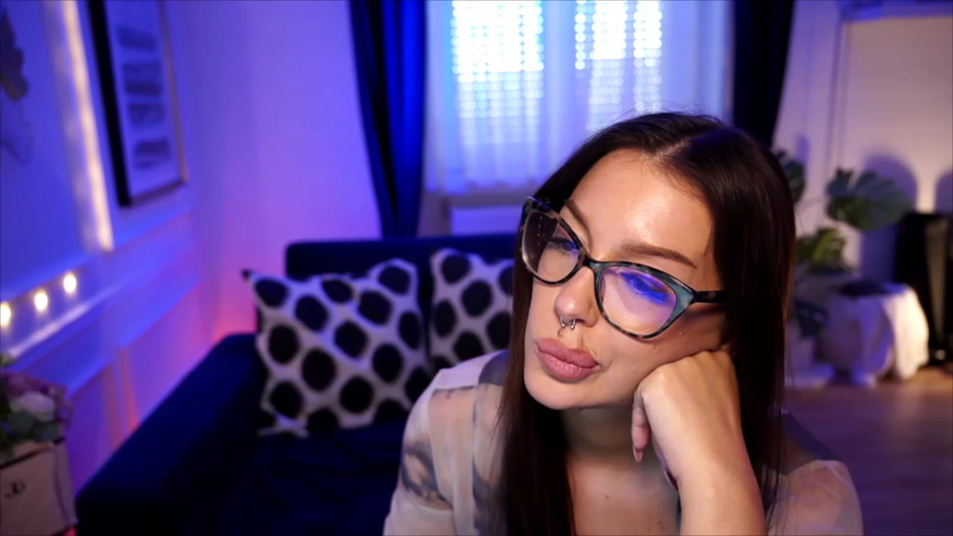 Gallery image thumbnail from blueexstacey's myfreecams stream on, 08/21/2023, 14:55 image 4 of 20