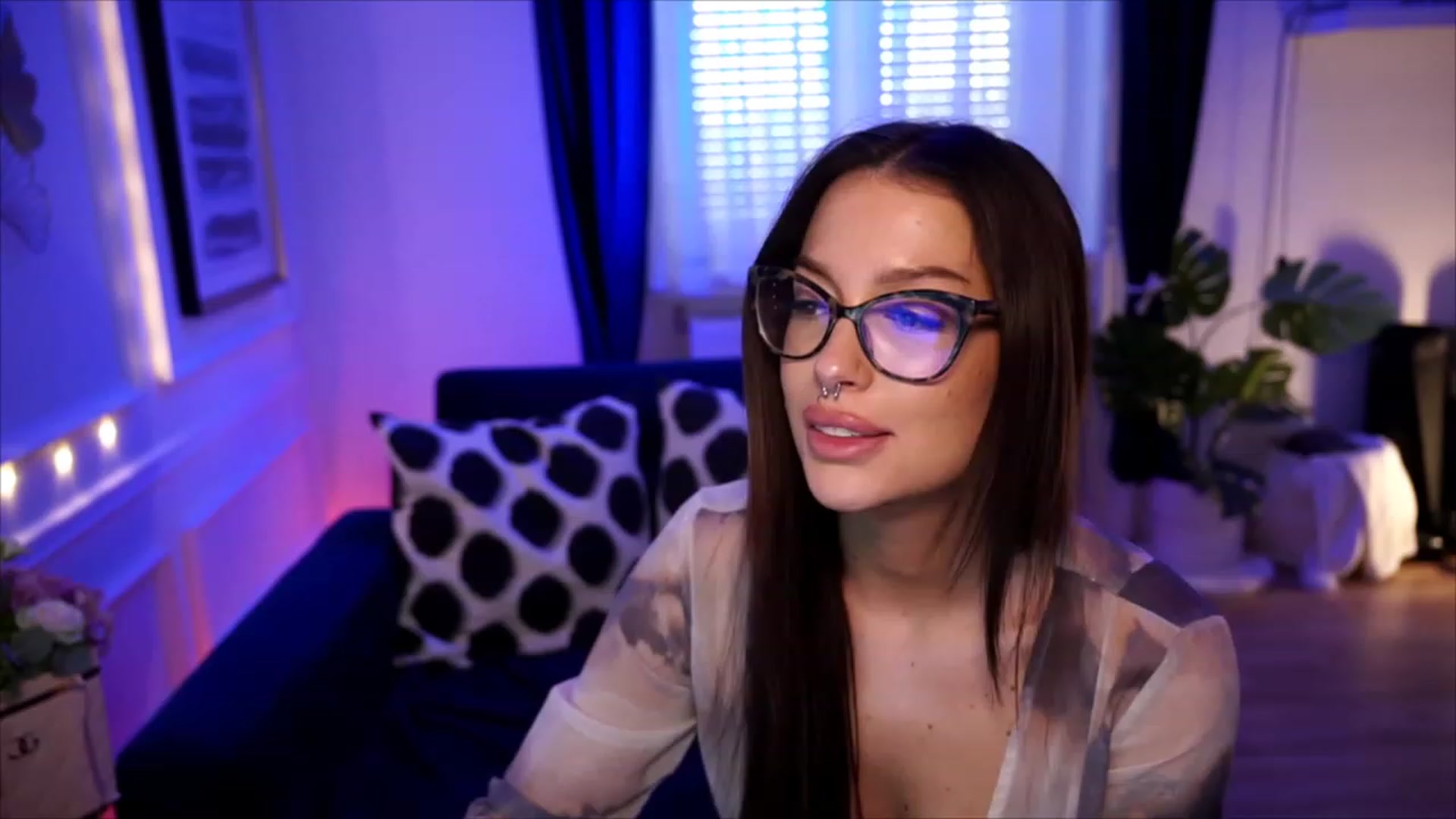 Gallery image thumbnail from blueexstacey's myfreecams stream on, 08/21/2023, 14:55 image 1 of 20