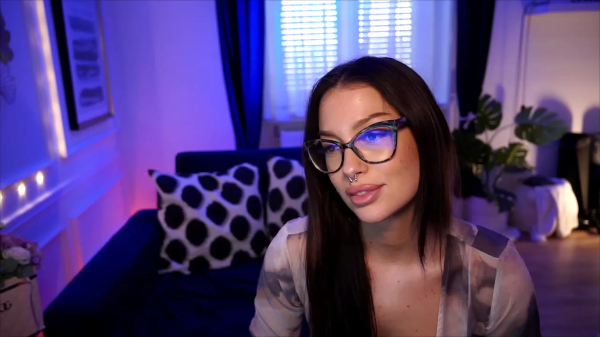 Gallery image thumbnail from blueexstacey's myfreecams stream on, 08/21/2023, 14:55 image 7 of 20