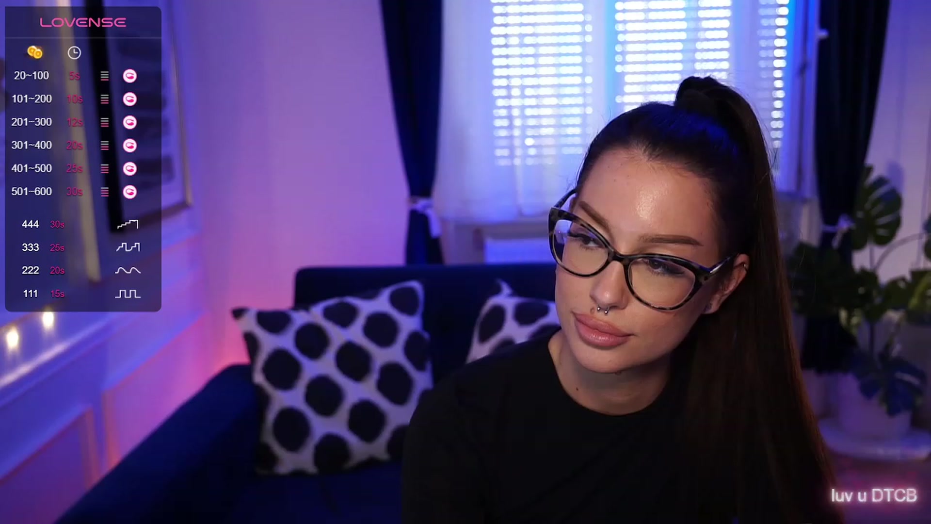 Gallery image thumbnail from blueexstacey's myfreecams stream on, 08/30/2023, 15:03 image 3 of 20