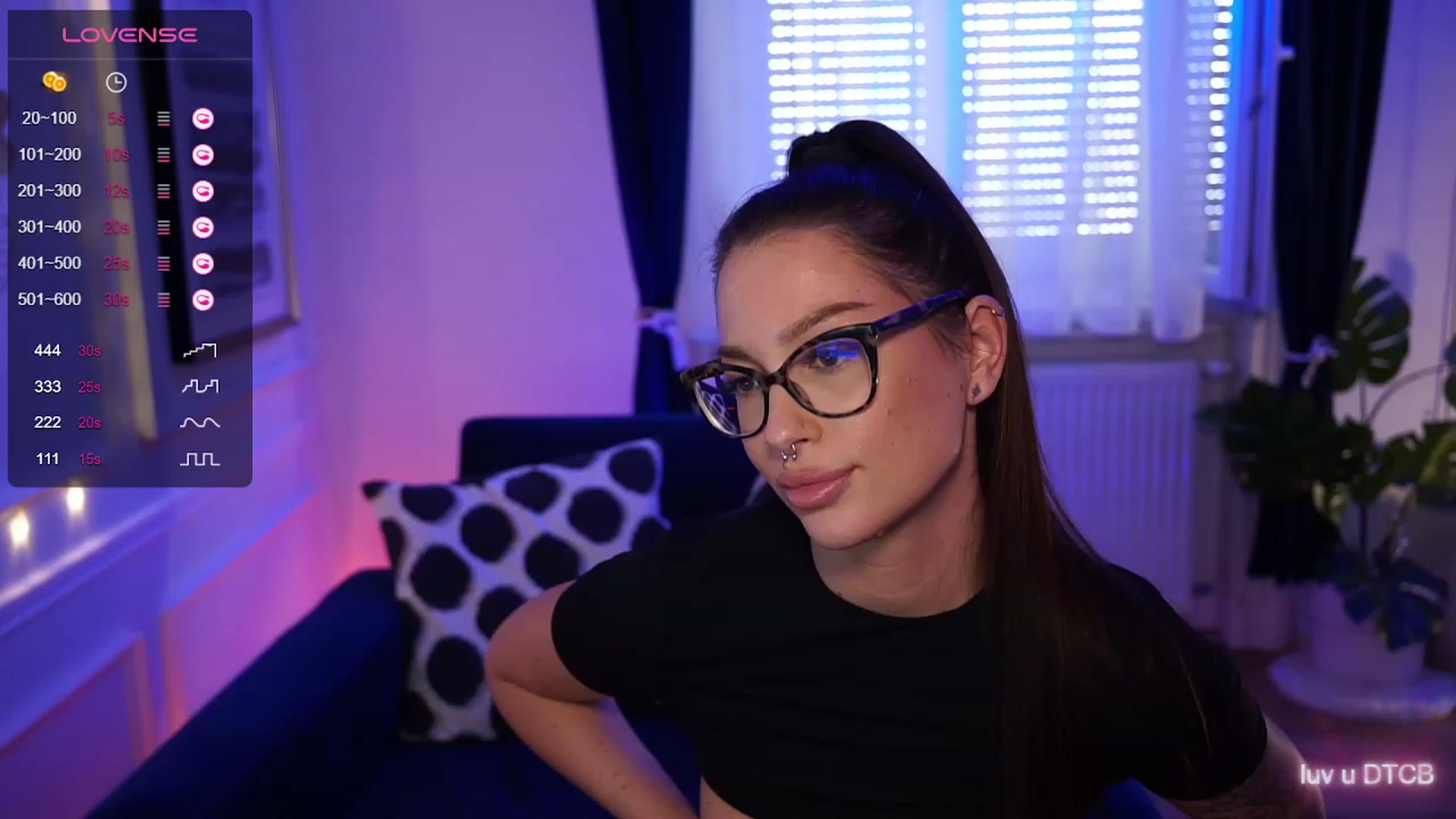 Gallery image thumbnail from blueexstacey's myfreecams stream on, 08/30/2023, 15:03 image 2 of 20