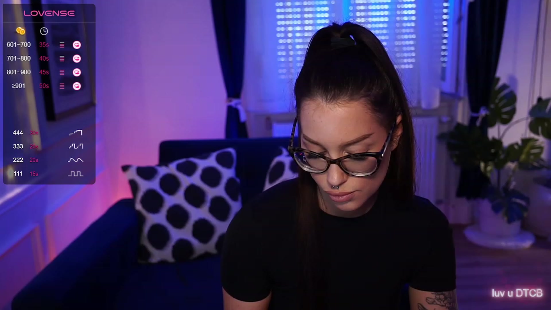 Gallery image thumbnail from blueexstacey's myfreecams stream on, 08/30/2023, 15:03 image 11 of 20