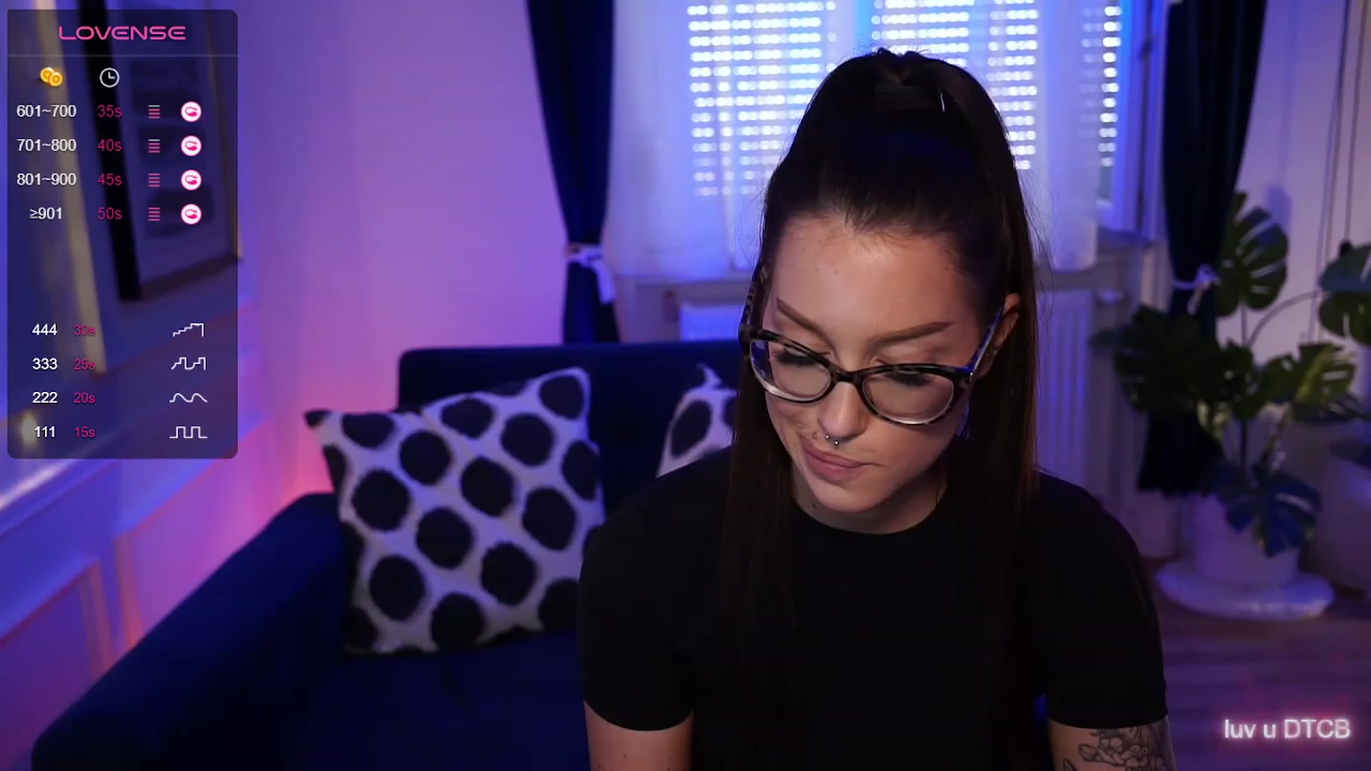 Gallery image thumbnail from blueexstacey's myfreecams stream on, 08/30/2023, 15:03 image 14 of 20