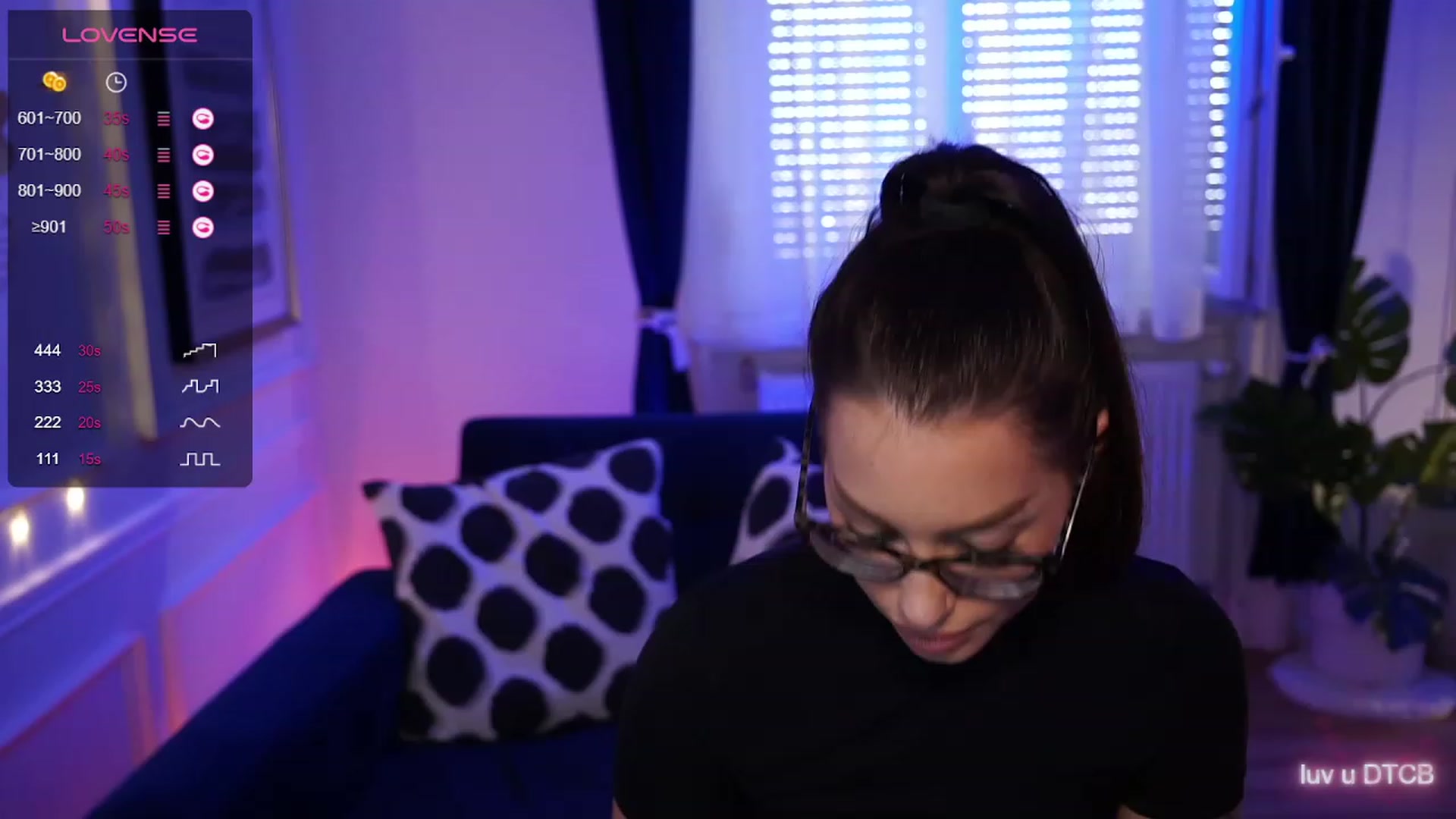Gallery image thumbnail from blueexstacey's myfreecams stream on, 08/30/2023, 15:03 image 4 of 20