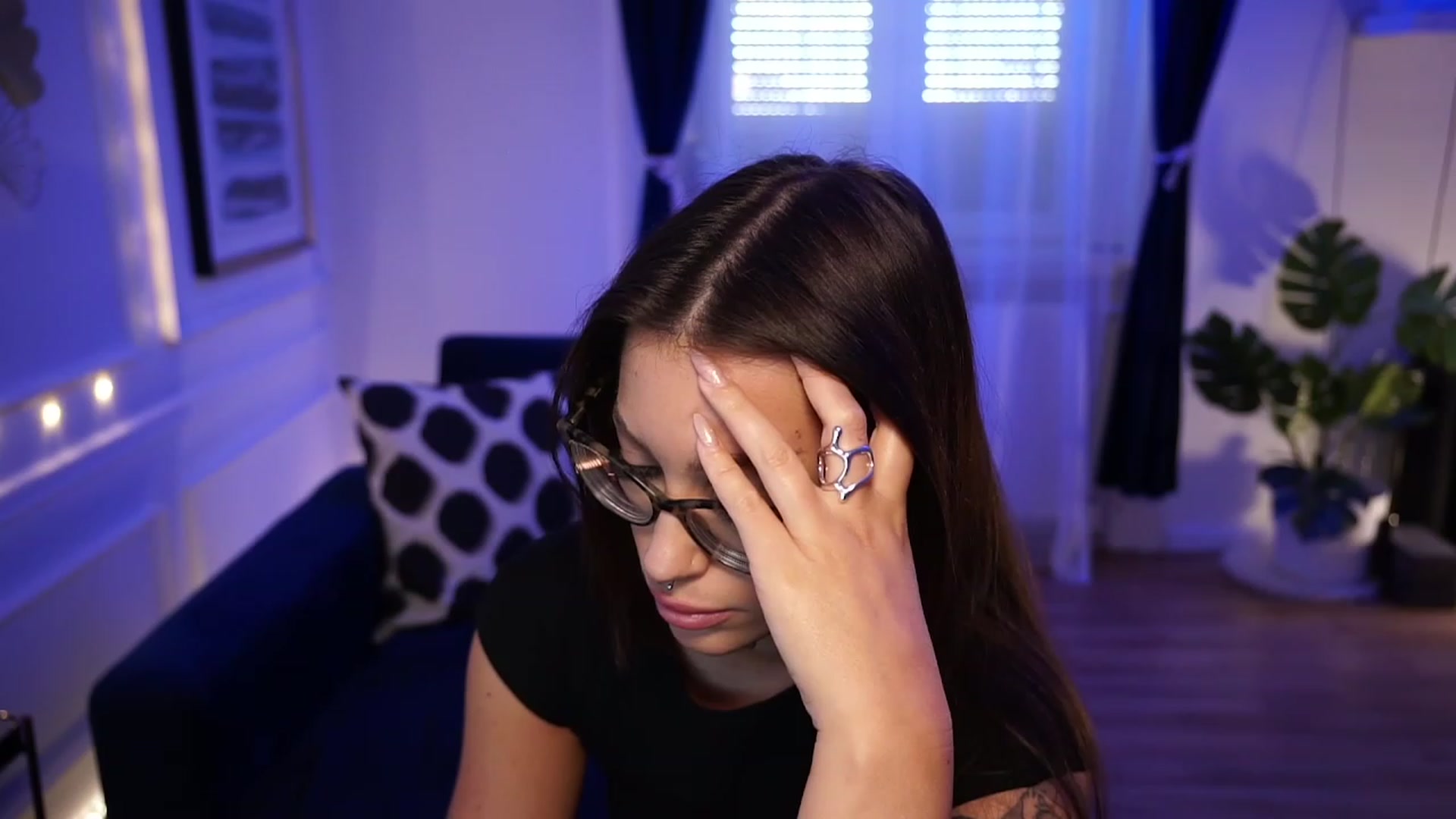 Gallery image thumbnail from blueexstacey's myfreecams stream on, 09/20/2023, 13:52 image 17 of 20