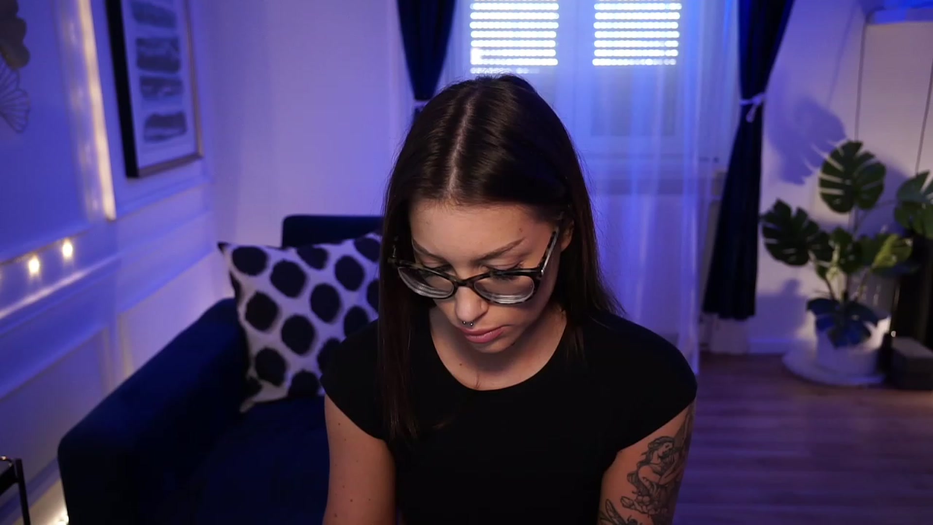 Gallery image thumbnail from blueexstacey's myfreecams stream on, 09/20/2023, 13:52 image 14 of 20