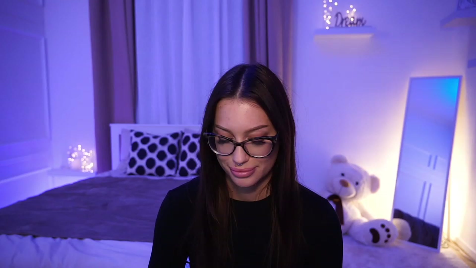Gallery image thumbnail from blueexstacey's myfreecams stream on, 10/02/2023, 23:31 image 11 of 20