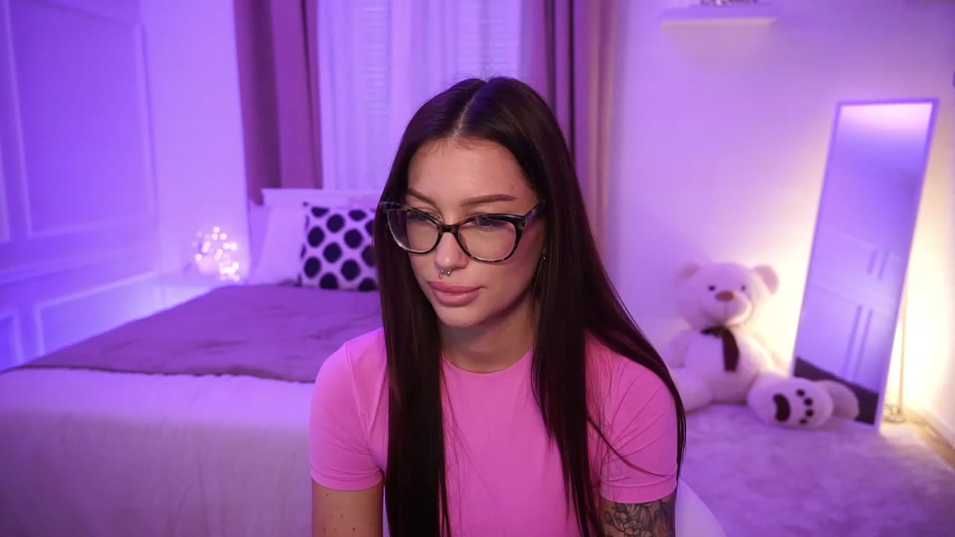 Gallery image thumbnail from blueexstacey's myfreecams stream on, 10/24/2023, 15:03 image 1 of 20