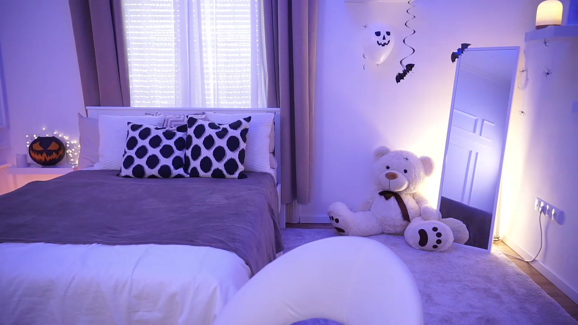 Gallery image thumbnail from blueexstacey's myfreecams stream on, 10/29/2023, 15:11 image 13 of 20