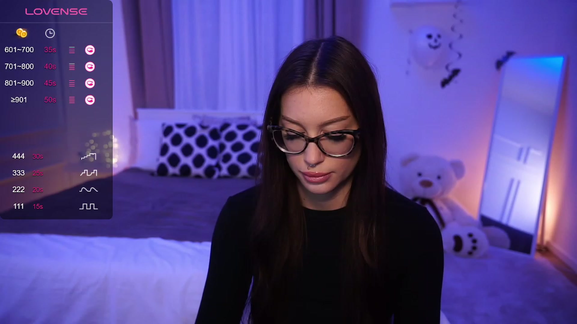 Gallery image thumbnail from blueexstacey's myfreecams stream on, 10/30/2023, 16:10 image 20 of 20