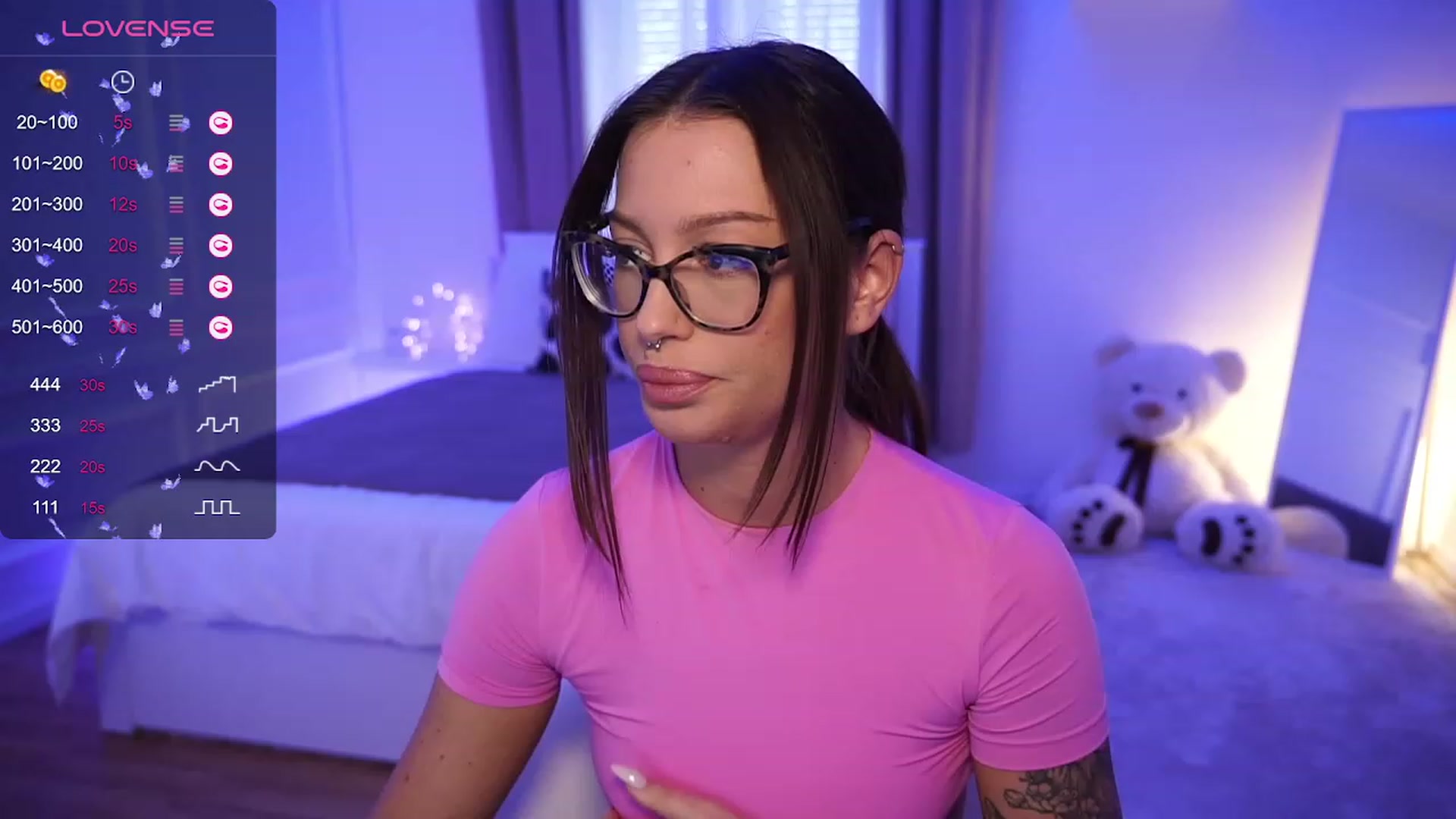 Gallery image thumbnail from blueexstacey's myfreecams stream on, 11/08/2023, 14:11 image 4 of 20