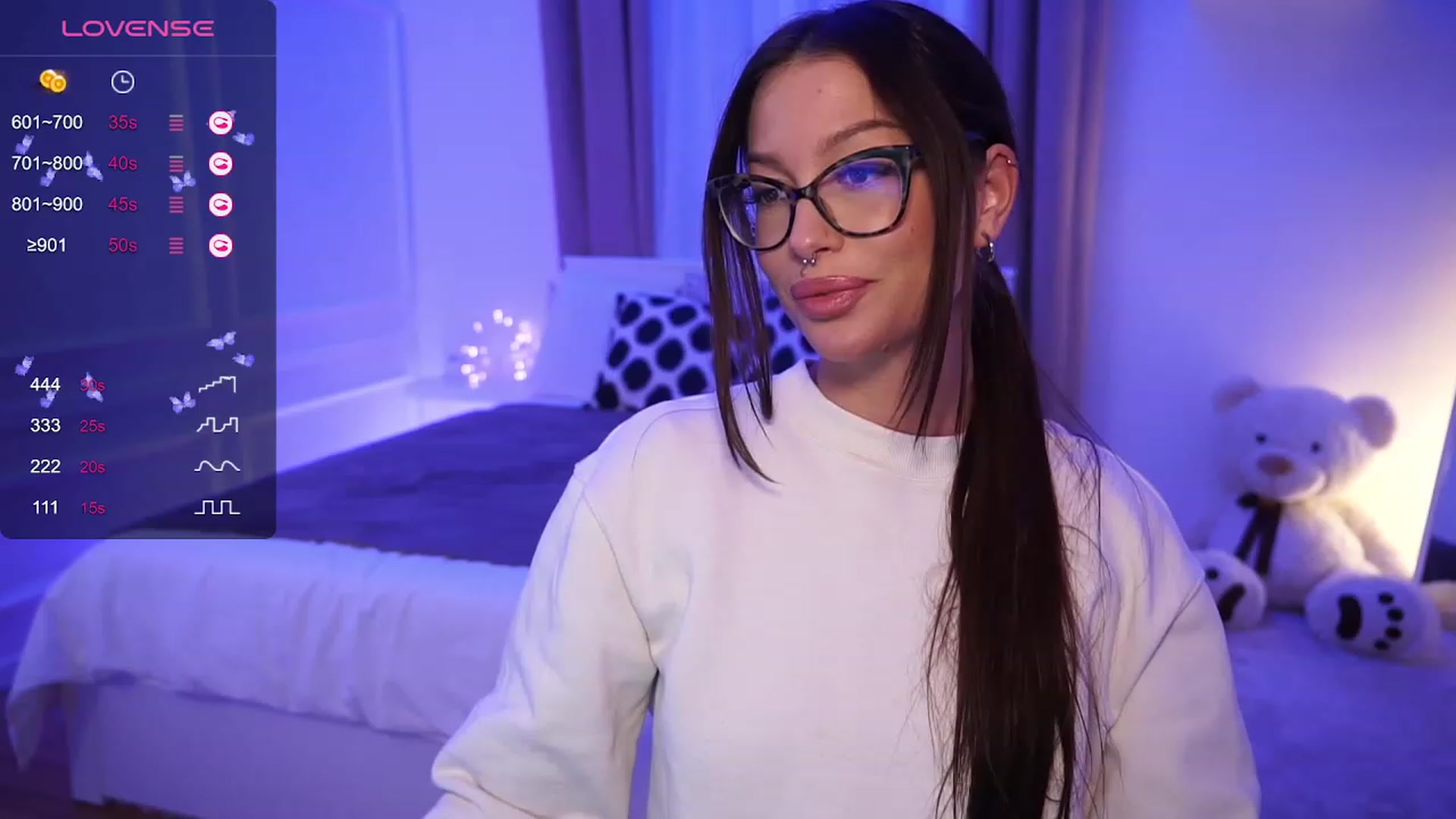 Gallery image thumbnail from blueexstacey's myfreecams stream on, 11/08/2023, 16:25 image 19 of 20