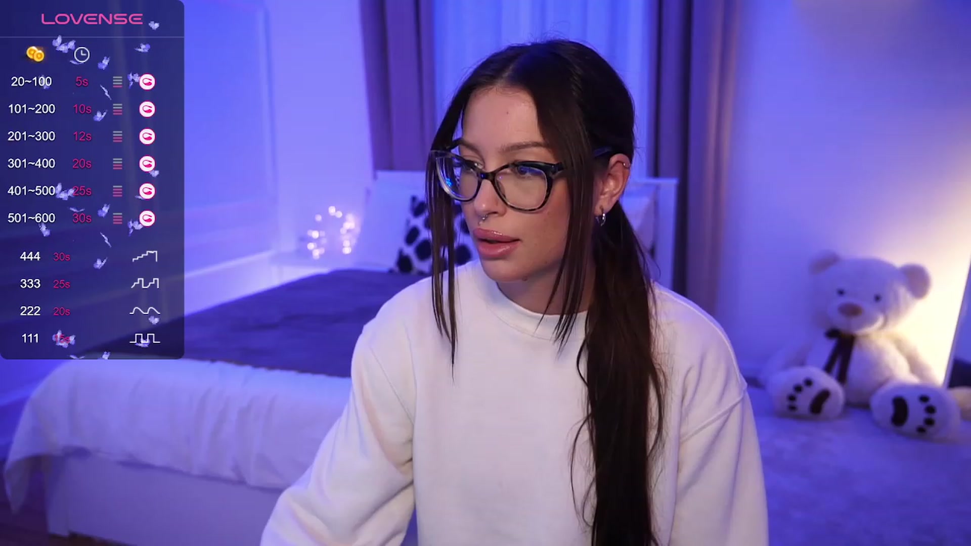 Gallery image thumbnail from blueexstacey's myfreecams stream on, 11/08/2023, 16:25 image 2 of 20