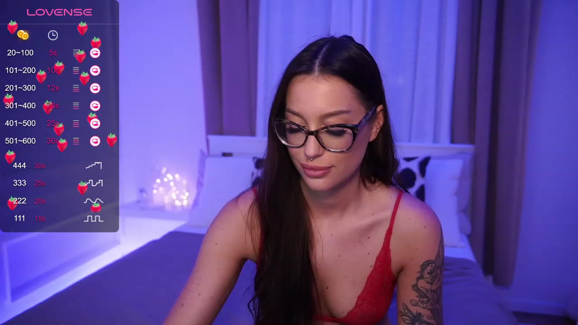Gallery image thumbnail from blueexstacey's myfreecams stream on, 11/17/2023, 14:52 image 17 of 20