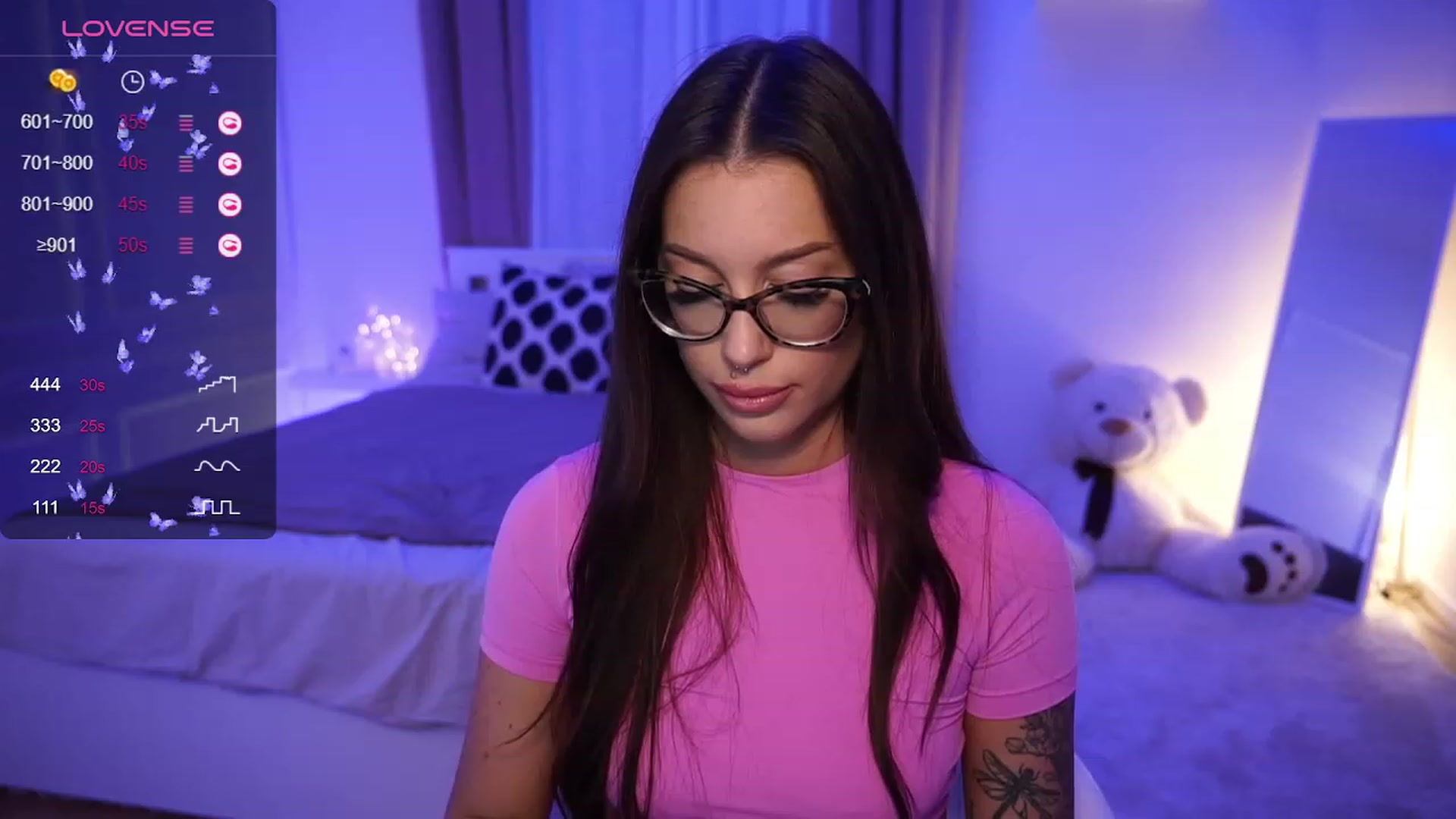 Gallery image thumbnail from blueexstacey's myfreecams stream on, 11/22/2023, 02:36 image 2 of 20