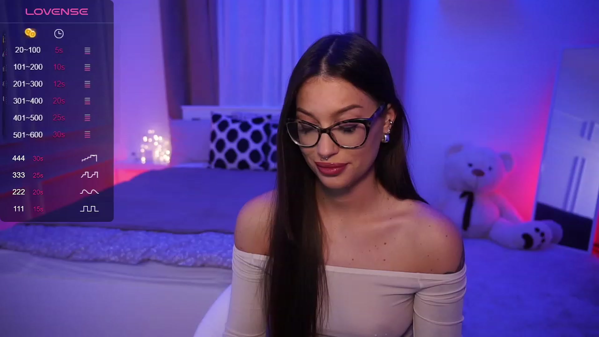 Gallery image thumbnail from blueexstacey's myfreecams stream on, 12/02/2023, 24:22 image 2 of 20