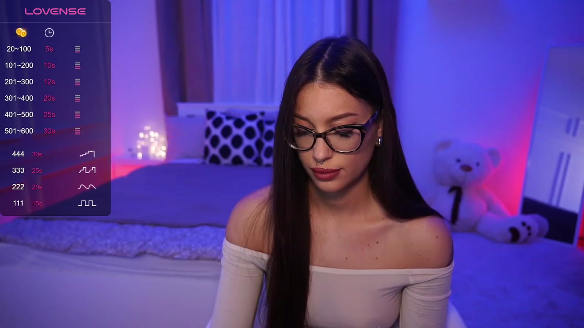 Gallery image thumbnail from blueexstacey's myfreecams stream on, 12/02/2023, 24:22 image 5 of 20