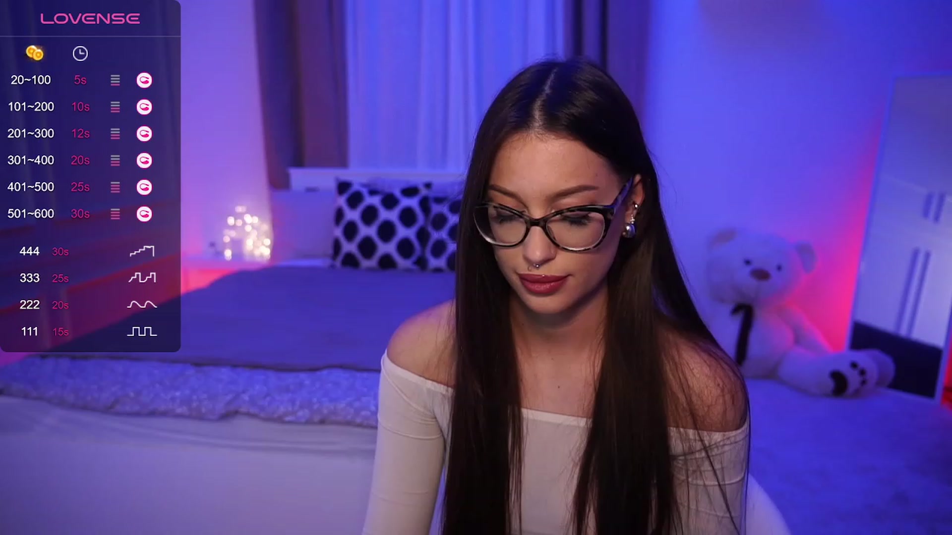 Gallery image thumbnail from blueexstacey's myfreecams stream on, 12/02/2023, 24:22 image 11 of 20