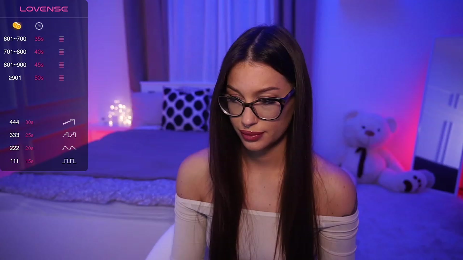 Gallery image thumbnail from blueexstacey's myfreecams stream on, 12/02/2023, 24:22 image 1 of 20