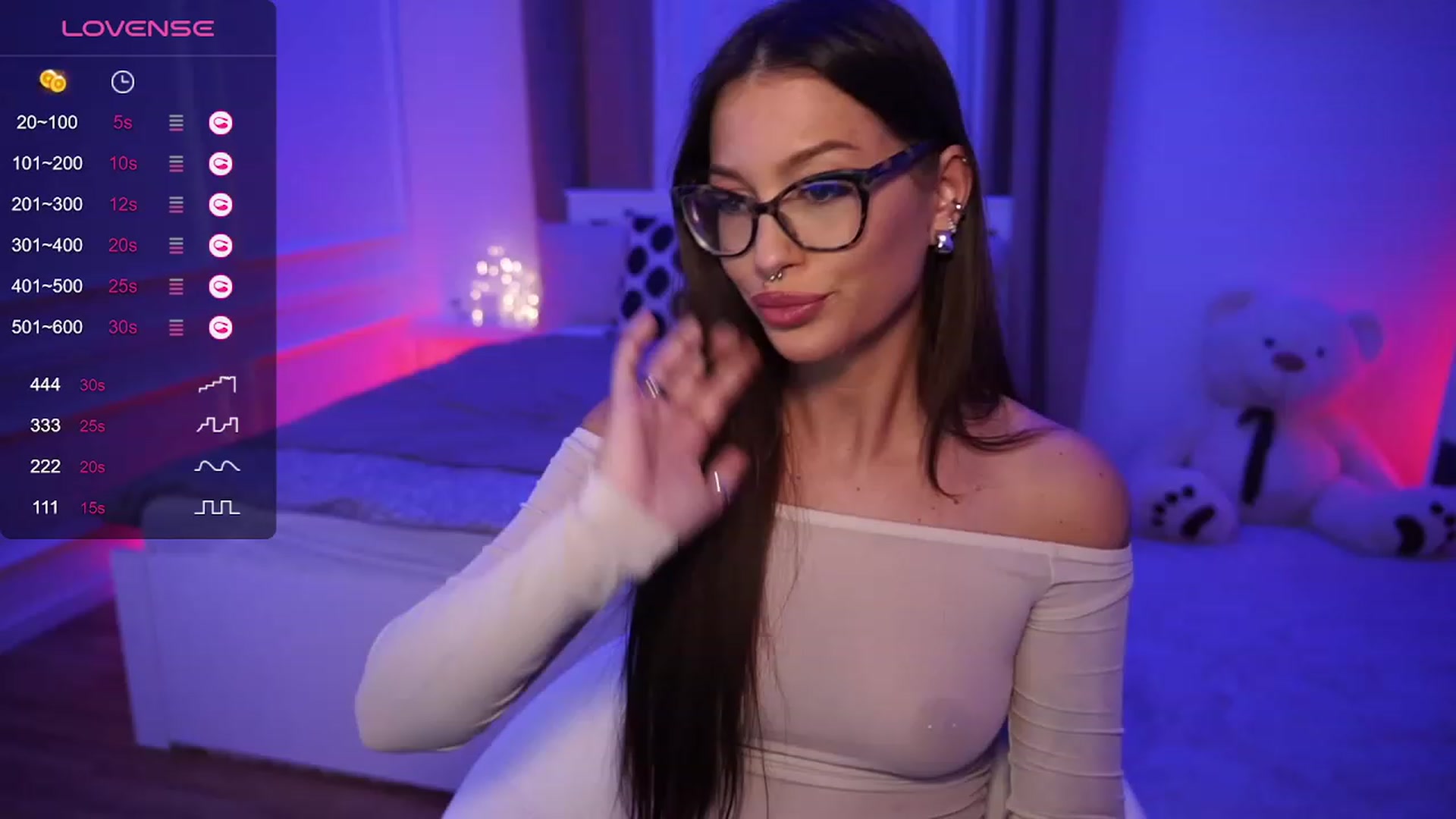 Gallery image thumbnail from blueexstacey's myfreecams stream on, 12/02/2023, 03:32 image 1 of 20