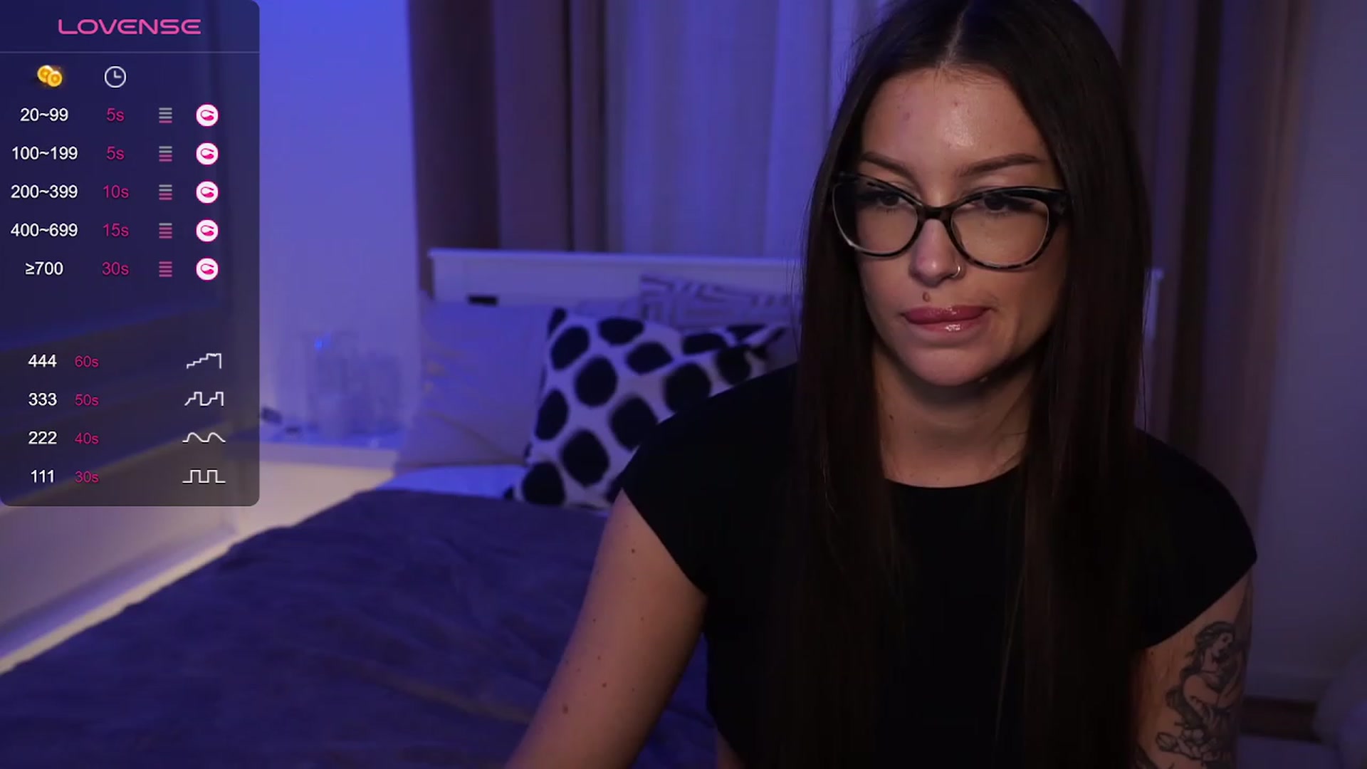 Gallery image thumbnail from blueexstacey's myfreecams stream on, 12/27/2023, 17:21 image 17 of 20