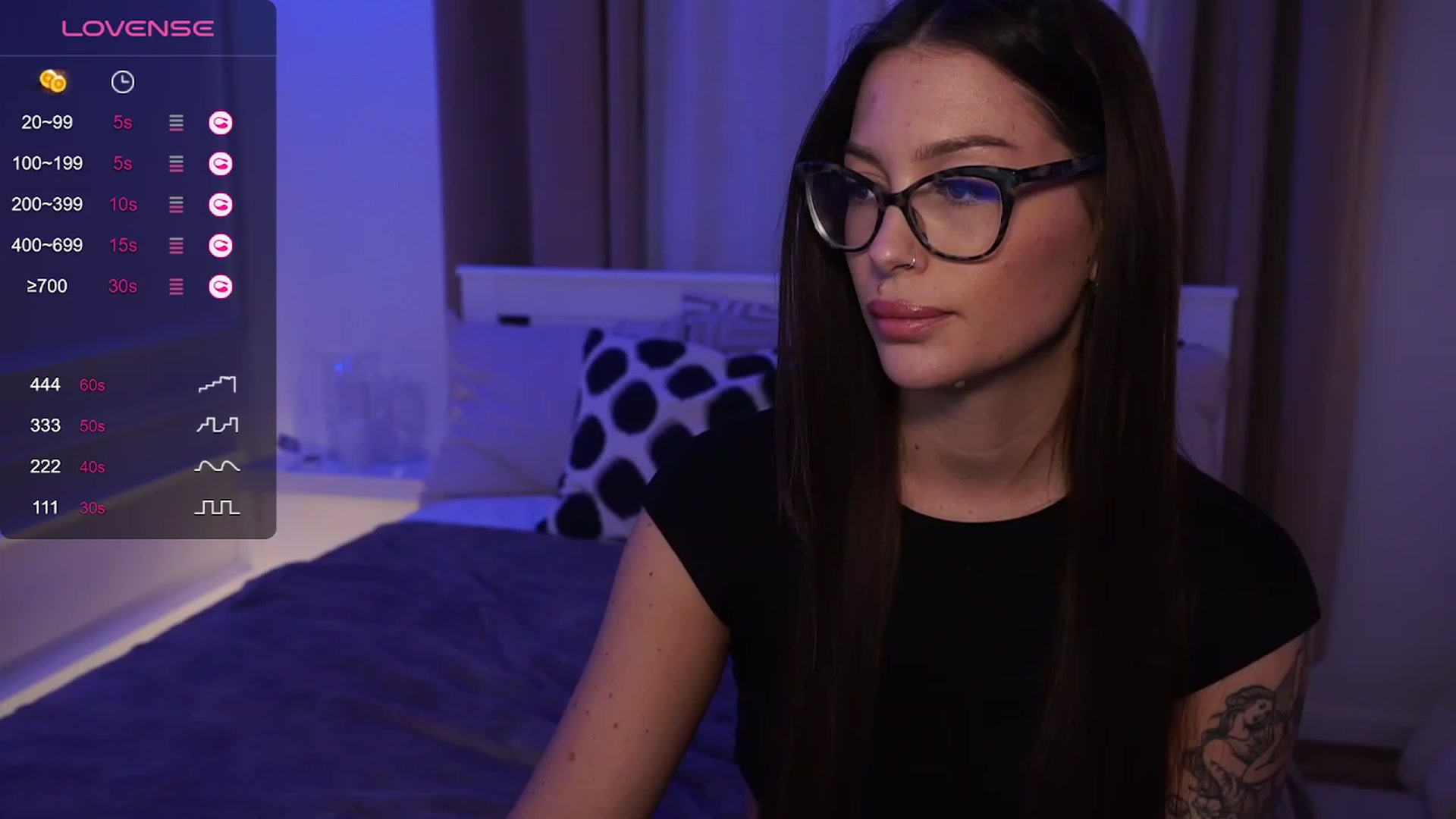 Gallery image thumbnail from blueexstacey's myfreecams stream on, 12/27/2023, 17:21 image 18 of 20