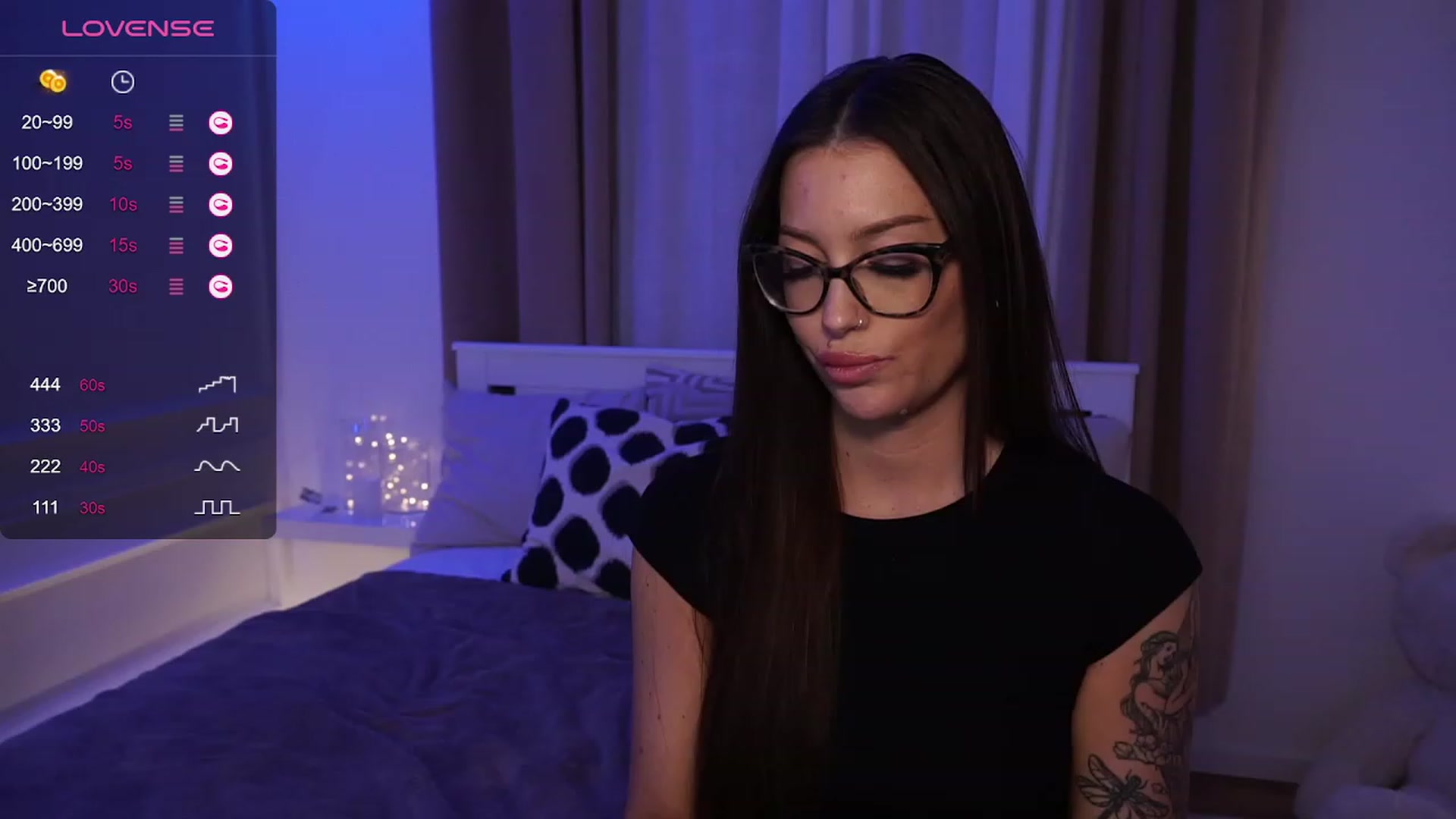 Gallery image thumbnail from blueexstacey's myfreecams stream on, 12/27/2023, 17:21 image 9 of 20