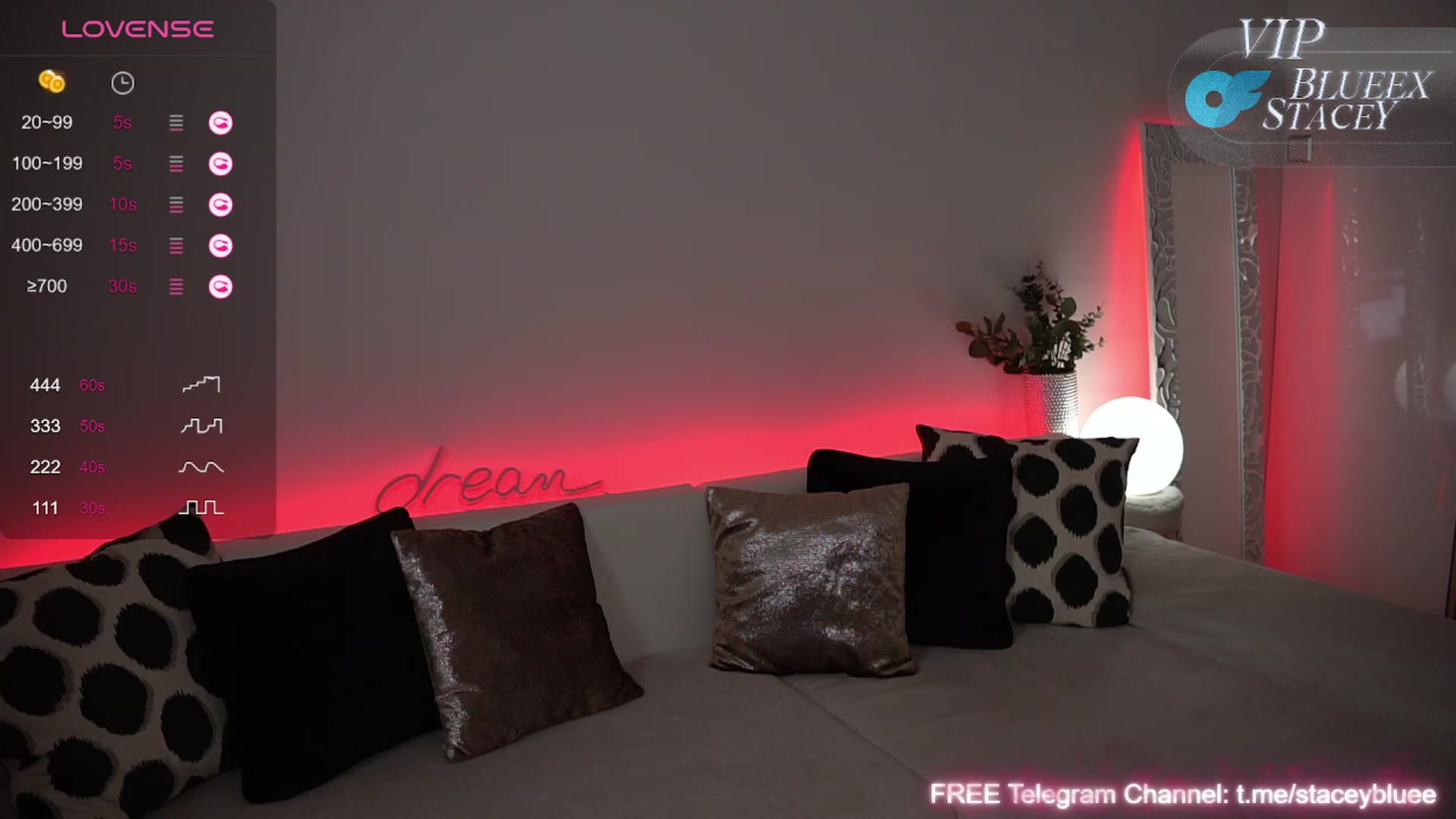 Gallery image thumbnail from blueexstacey's myfreecams stream on, 01/30/2024, 24:34 image 16 of 20