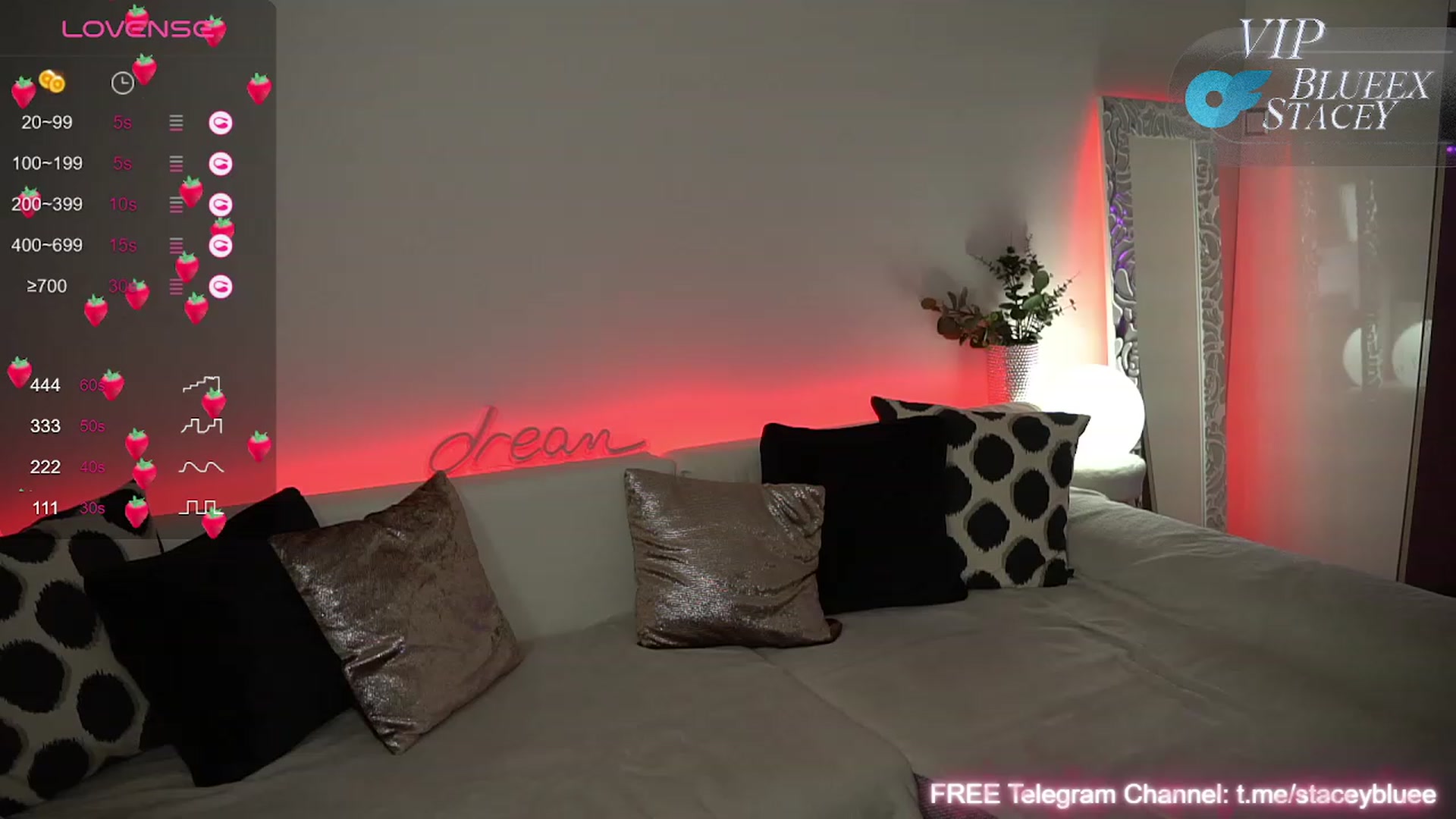 Gallery image thumbnail from blueexstacey's myfreecams stream on, 02/07/2024, 01:13 image 17 of 20