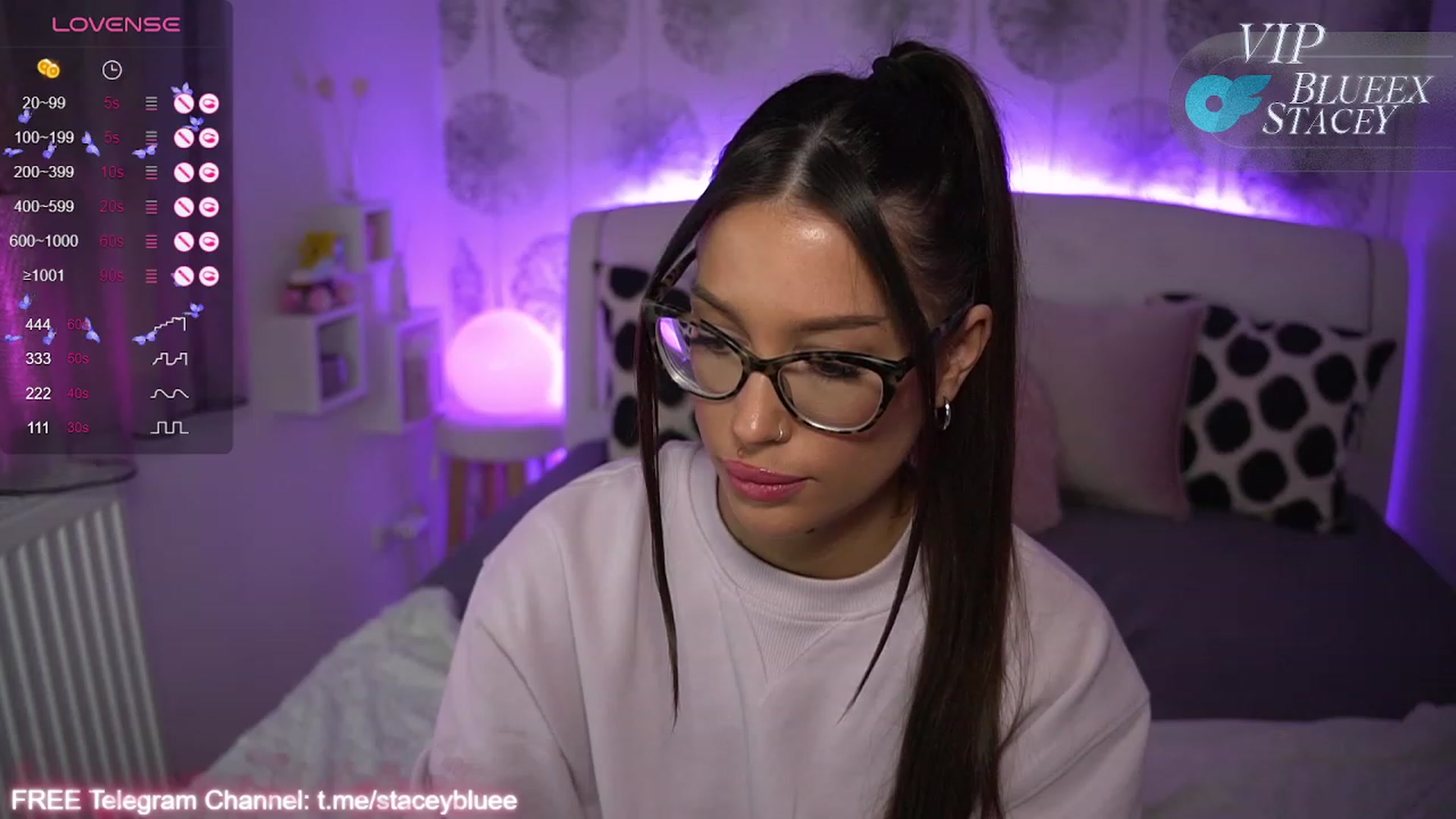 Gallery image thumbnail from blueexstacey's myfreecams stream on, 03/12/2024, 21:00 image 12 of 20