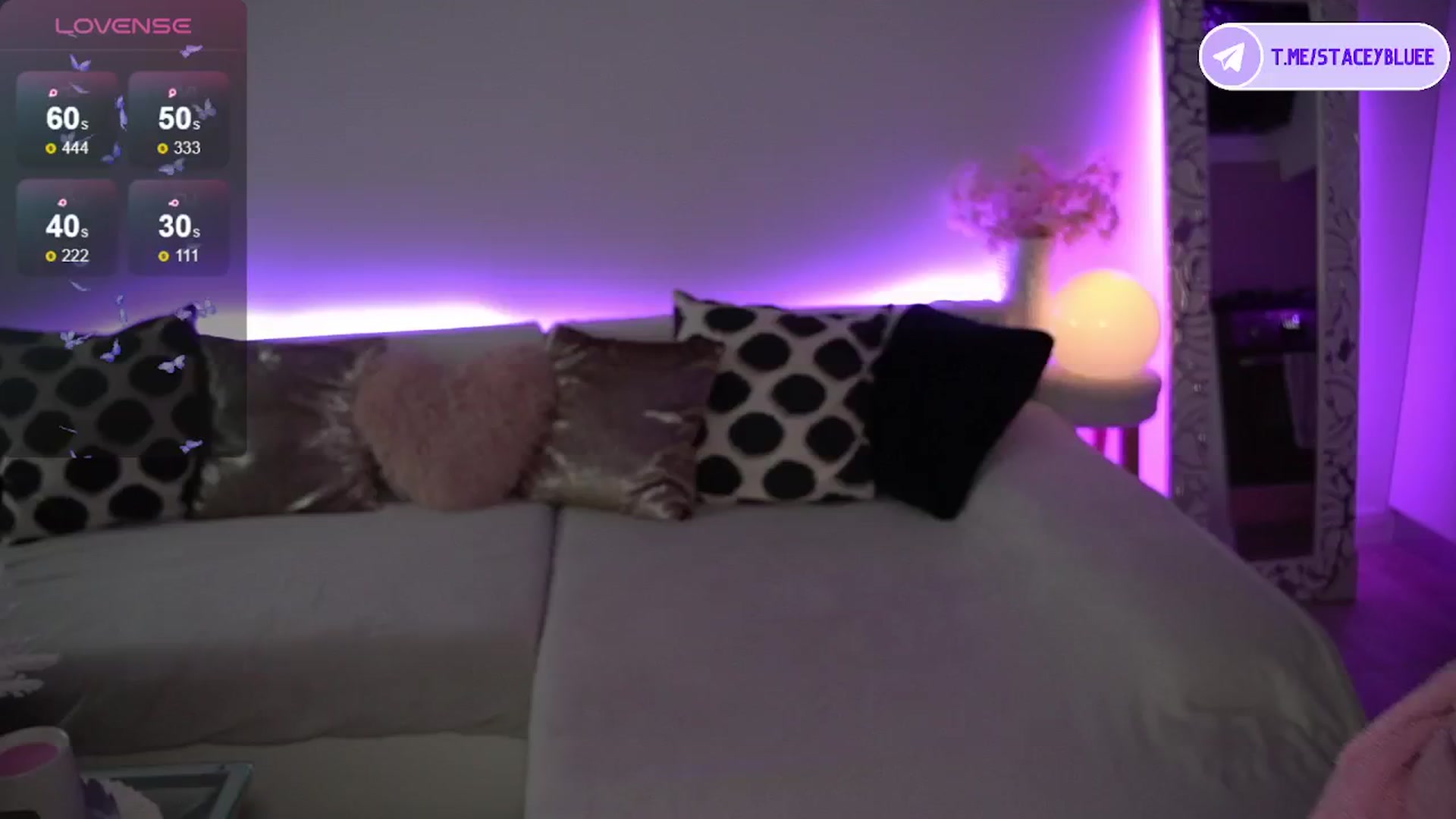 Gallery image thumbnail from blueexstacey's myfreecams stream on, 06/18/2024, 22:53 image 4 of 20