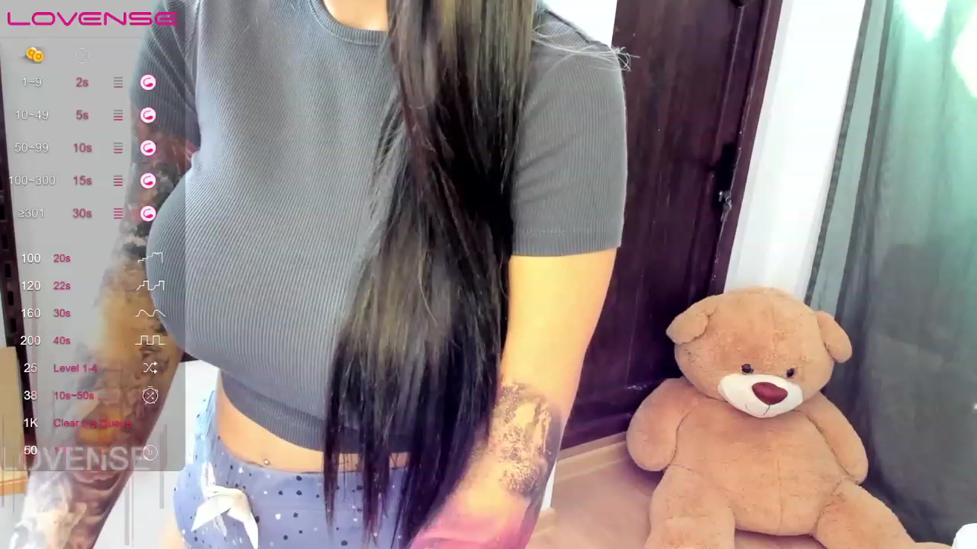 Gallery image thumbnail from boabab123's myfreecams stream on, 06/21/2023, 16:00 image 6 of 20