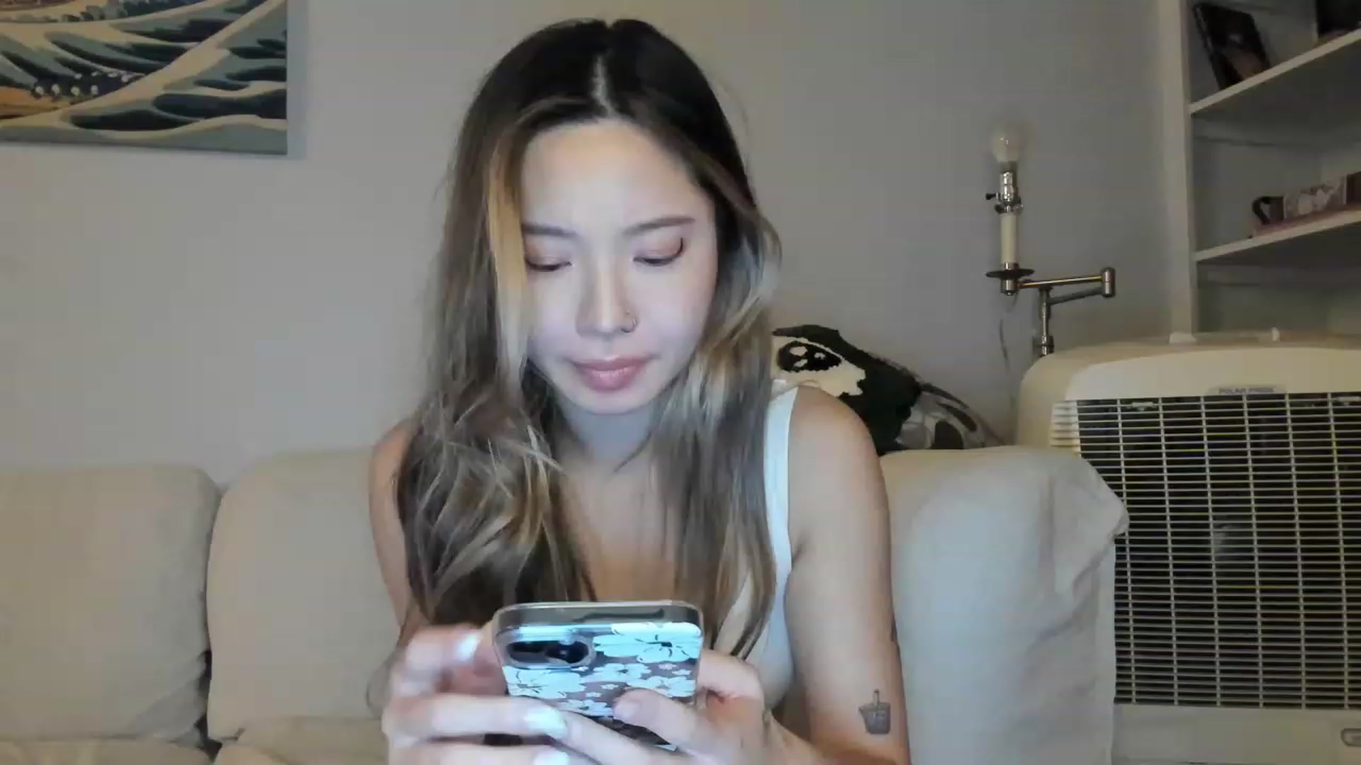 Gallery image thumbnail from bobaprincess's myfreecams stream on, 11/14/2022, 11:20 image 14 of 20