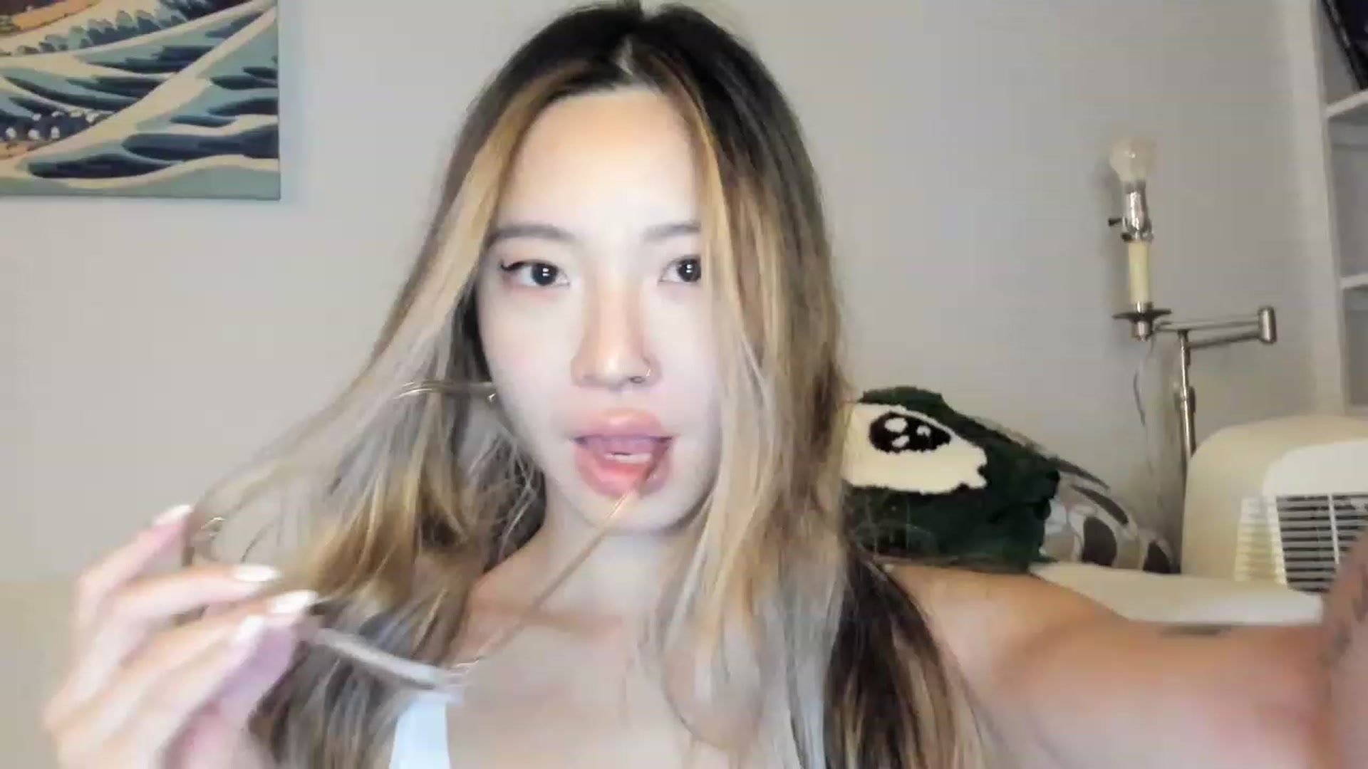Gallery image thumbnail from bobaprincess's myfreecams stream on, 11/14/2022, 11:20 image 4 of 20