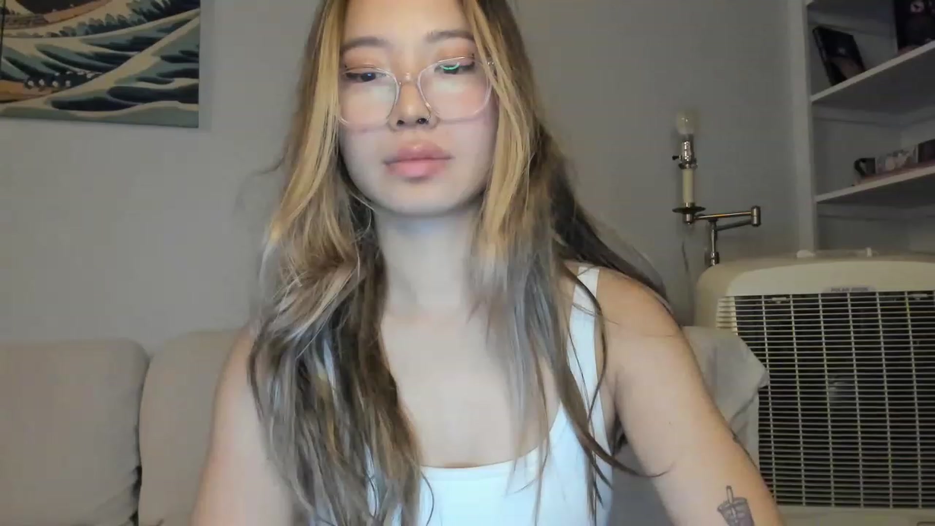 Gallery image thumbnail from bobaprincess's myfreecams stream on, 11/14/2022, 11:20 image 10 of 20