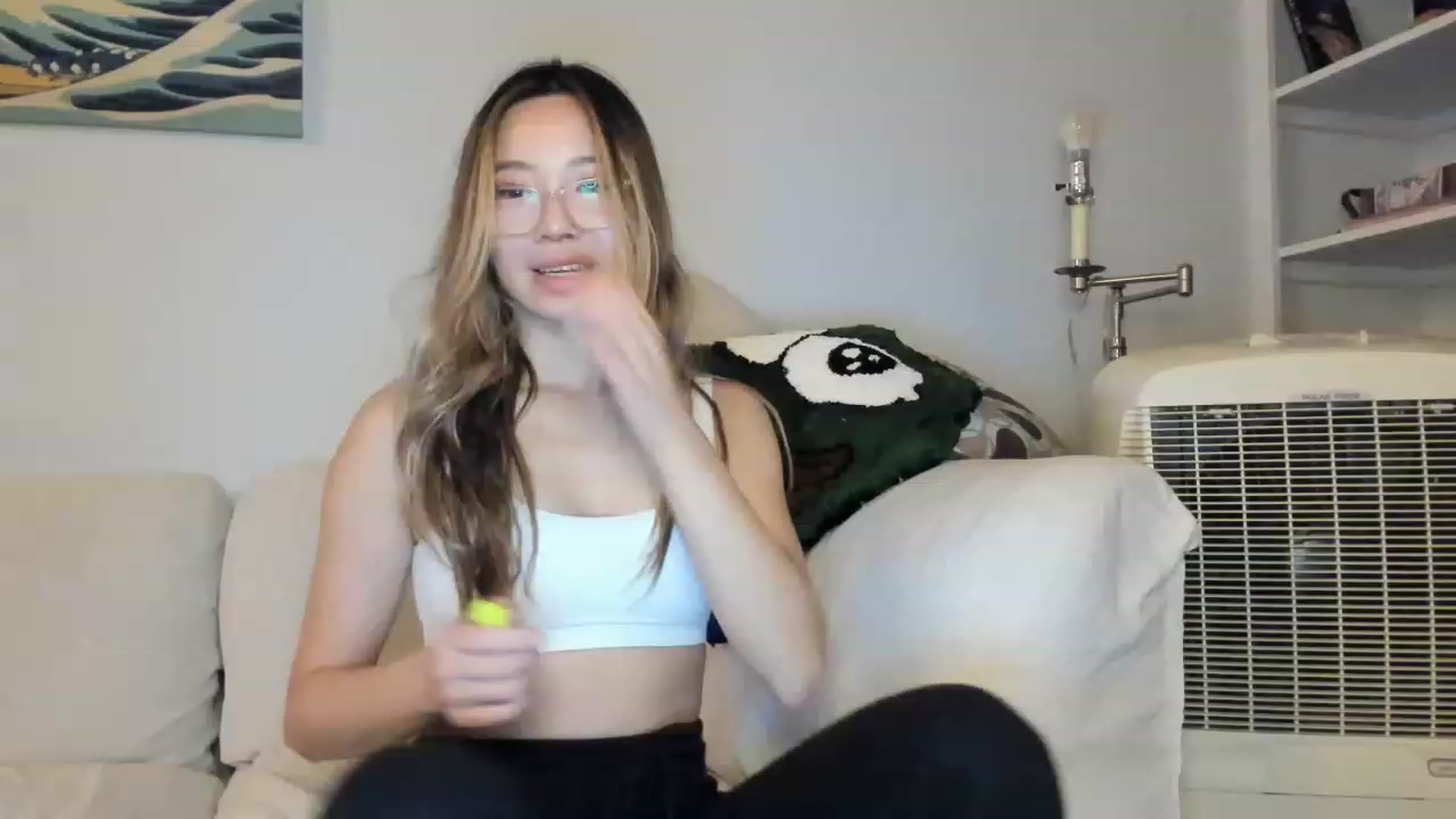 Gallery image thumbnail from bobaprincess's myfreecams stream on, 11/14/2022, 11:20 image 12 of 20