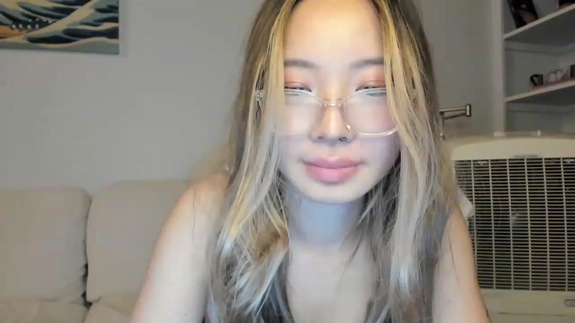 Gallery image thumbnail from bobaprincess's myfreecams stream on, 11/14/2022, 11:20 image 15 of 20
