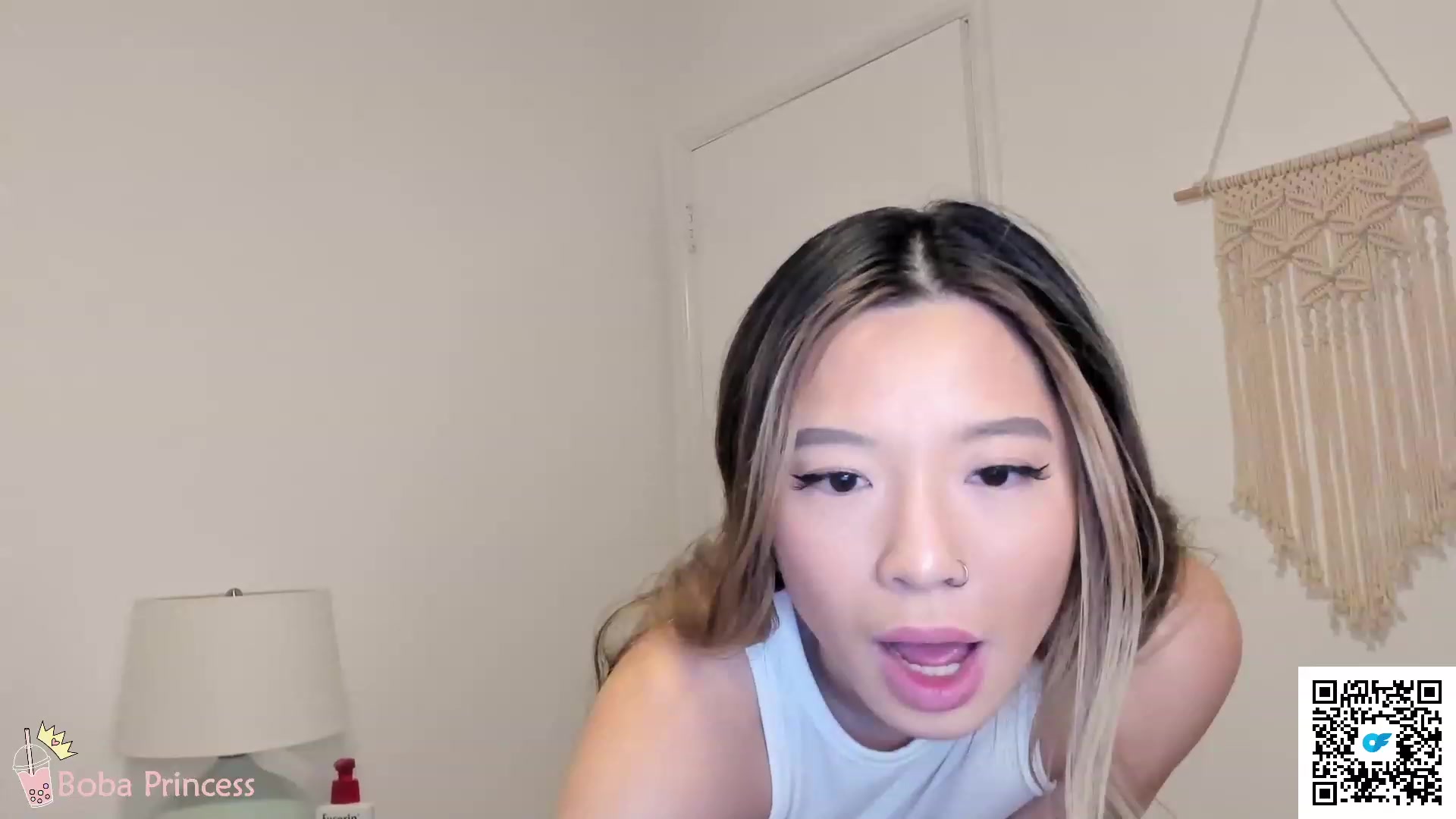 Gallery image thumbnail from bobaprincess's myfreecams stream on, 11/16/2022, 08:29 image 16 of 20