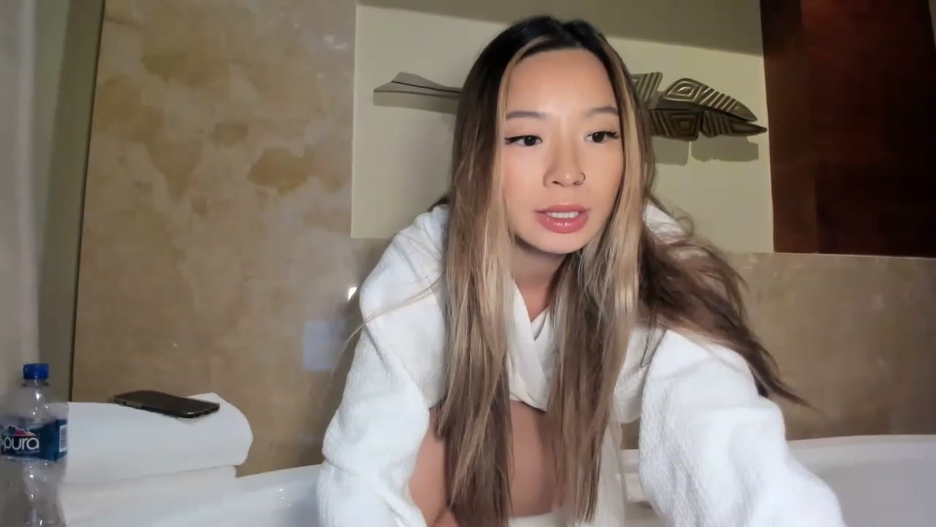 Gallery image thumbnail from bobaprincess's myfreecams stream on, 12/08/2022, 08:14 image 11 of 20
