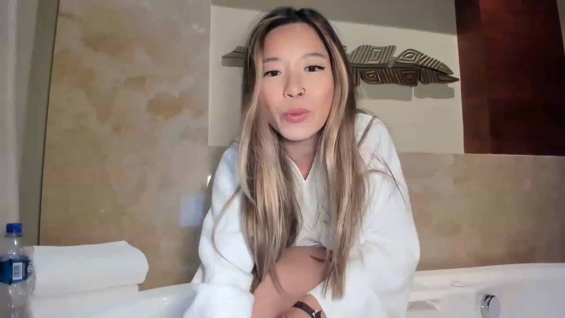 Gallery image thumbnail from bobaprincess's myfreecams stream on, 12/08/2022, 08:14 image 18 of 20