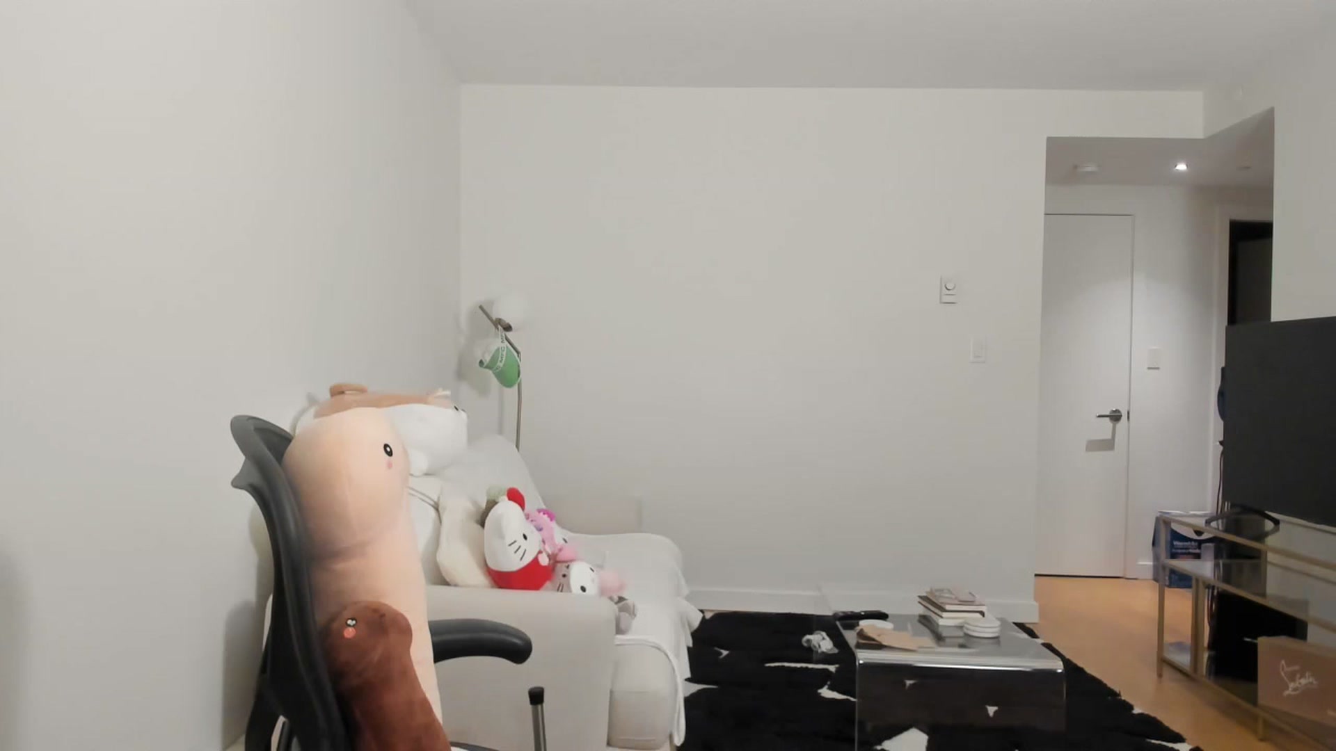 Gallery image thumbnail from bobaprincess's myfreecams stream on, 12/15/2022, 09:20 image 8 of 20